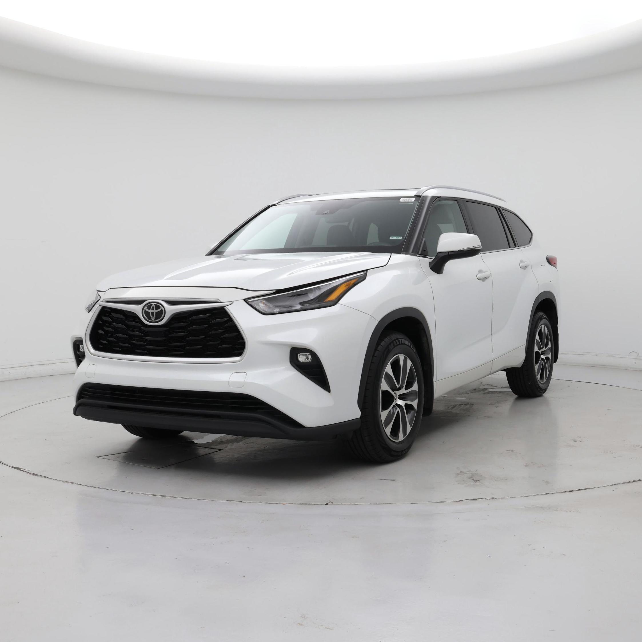 Thumbnail: 2022 Toyota Highlander - 4