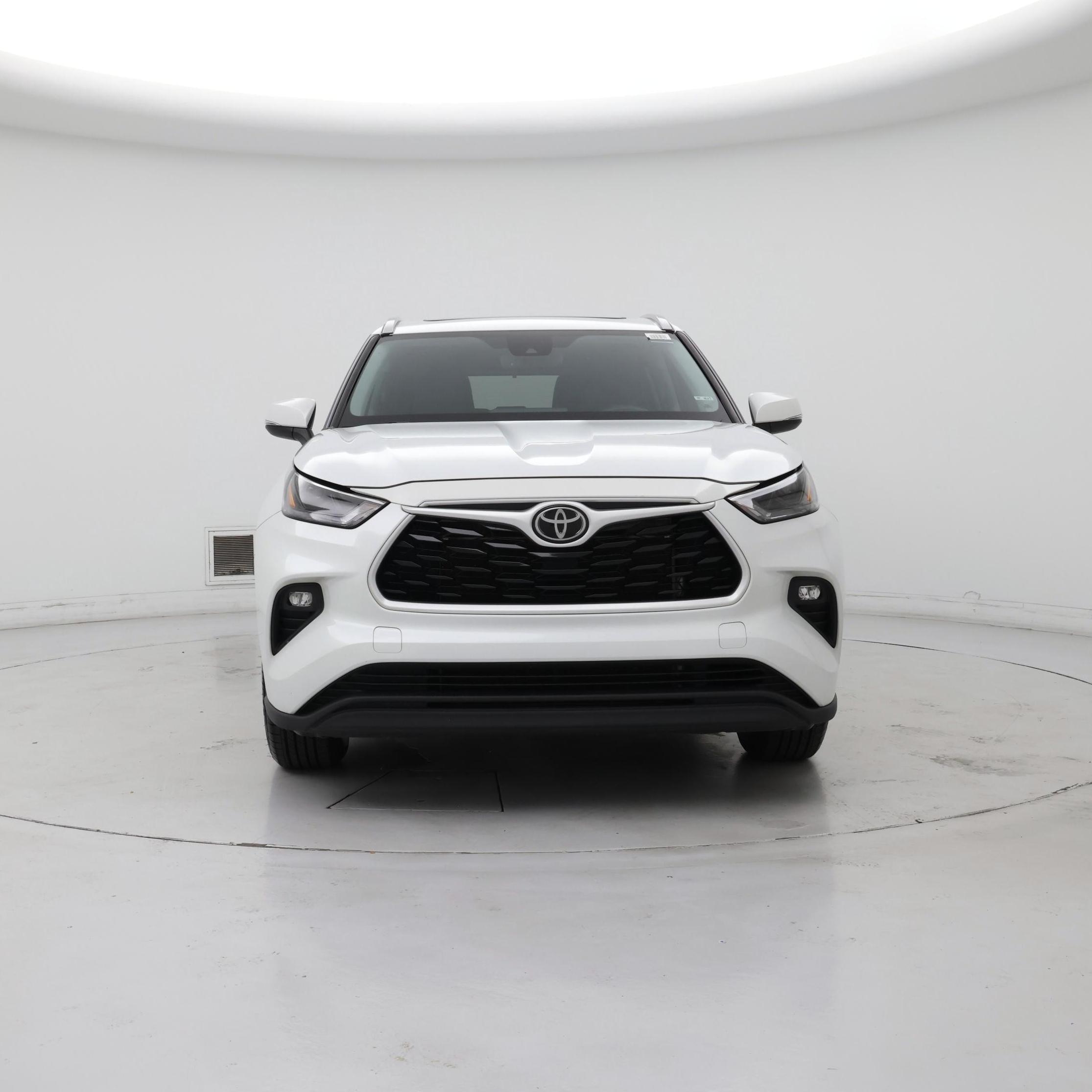 Thumbnail: 2022 Toyota Highlander - 5