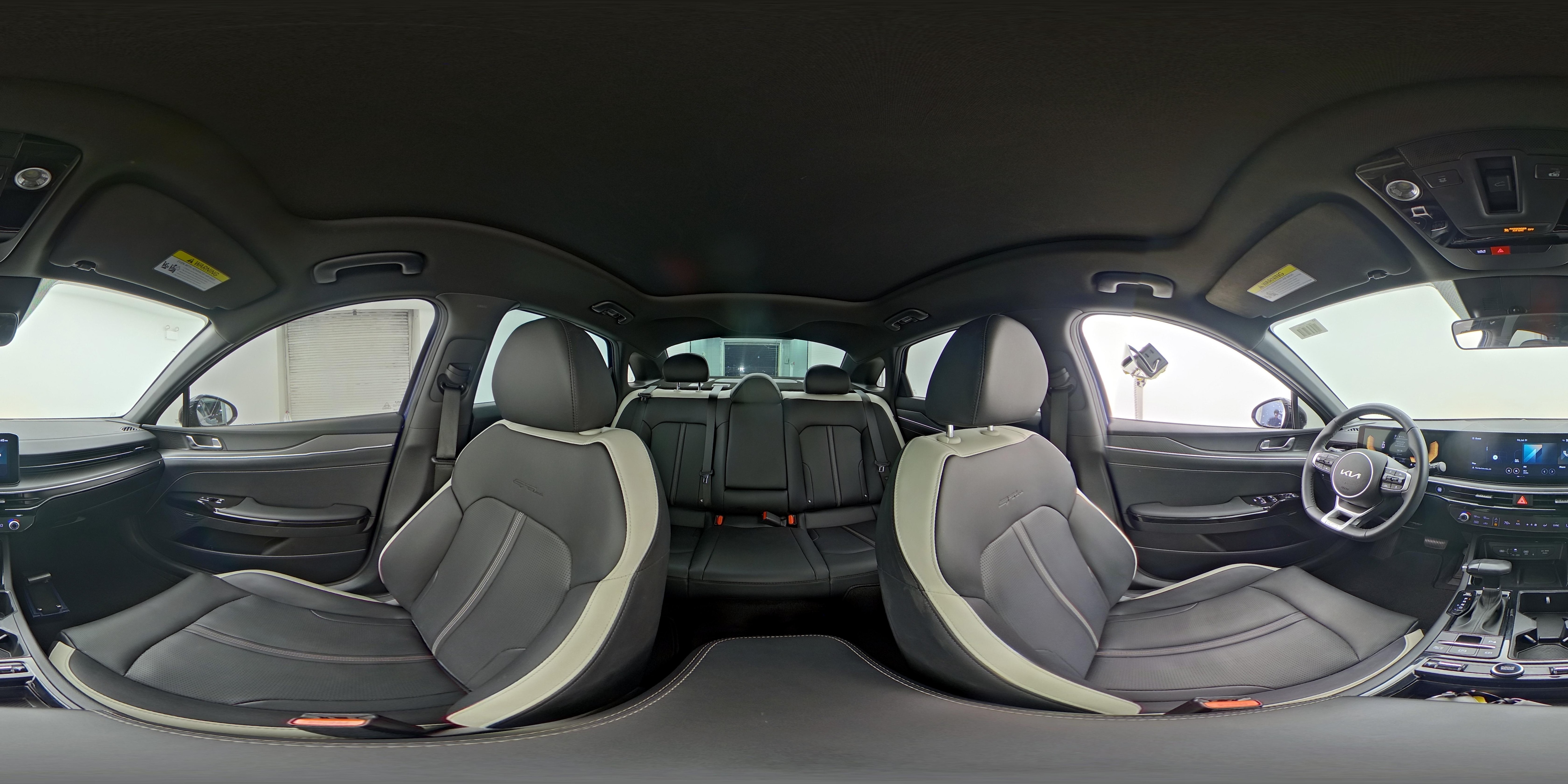2025 Kia K5 GT-Line - Photo 25