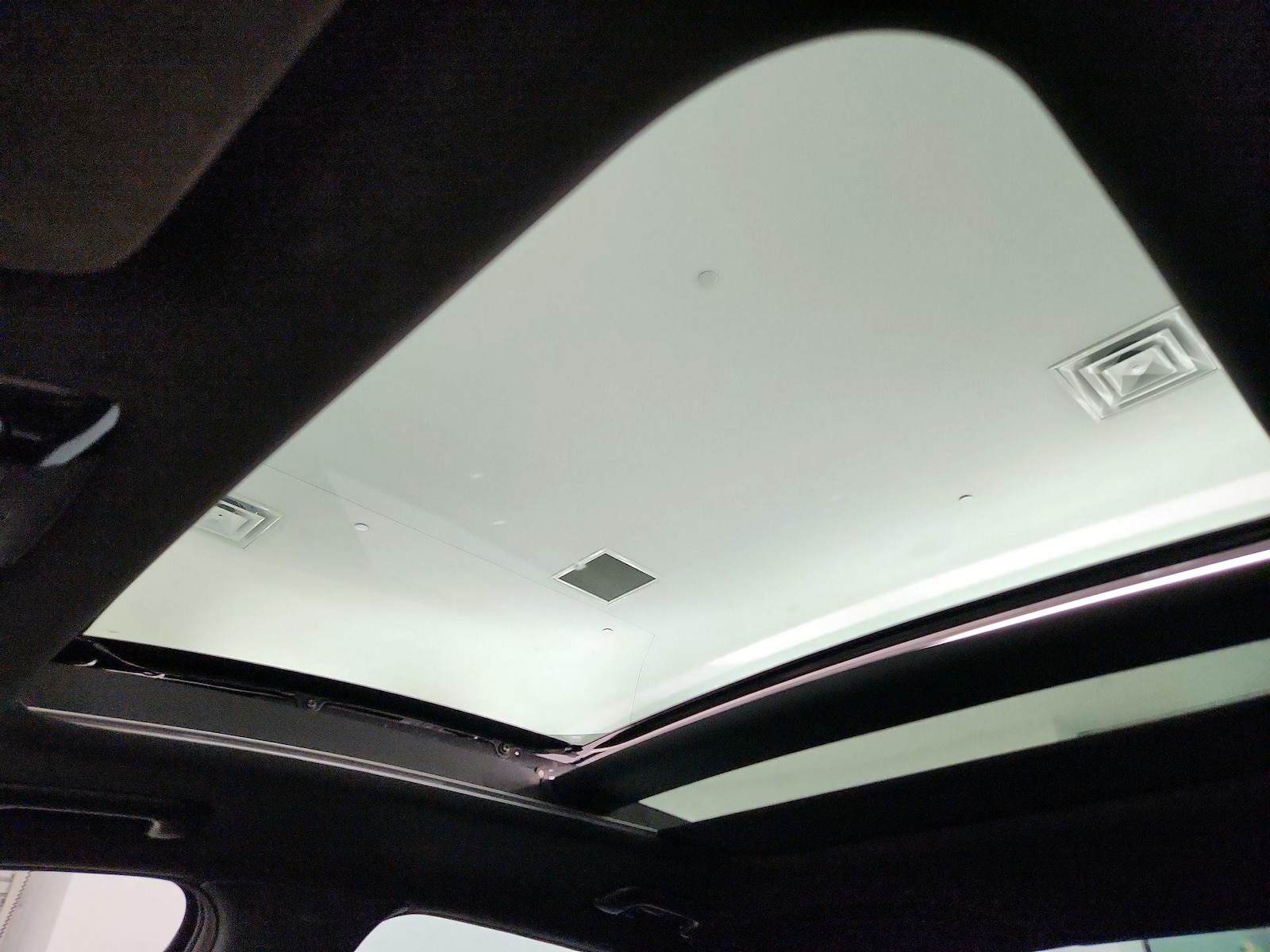 2025 Kia K5 GT-Line - Photo 20