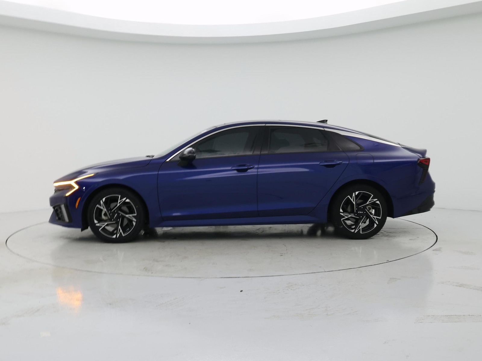 2025 Kia K5 GT-Line - Photo 4