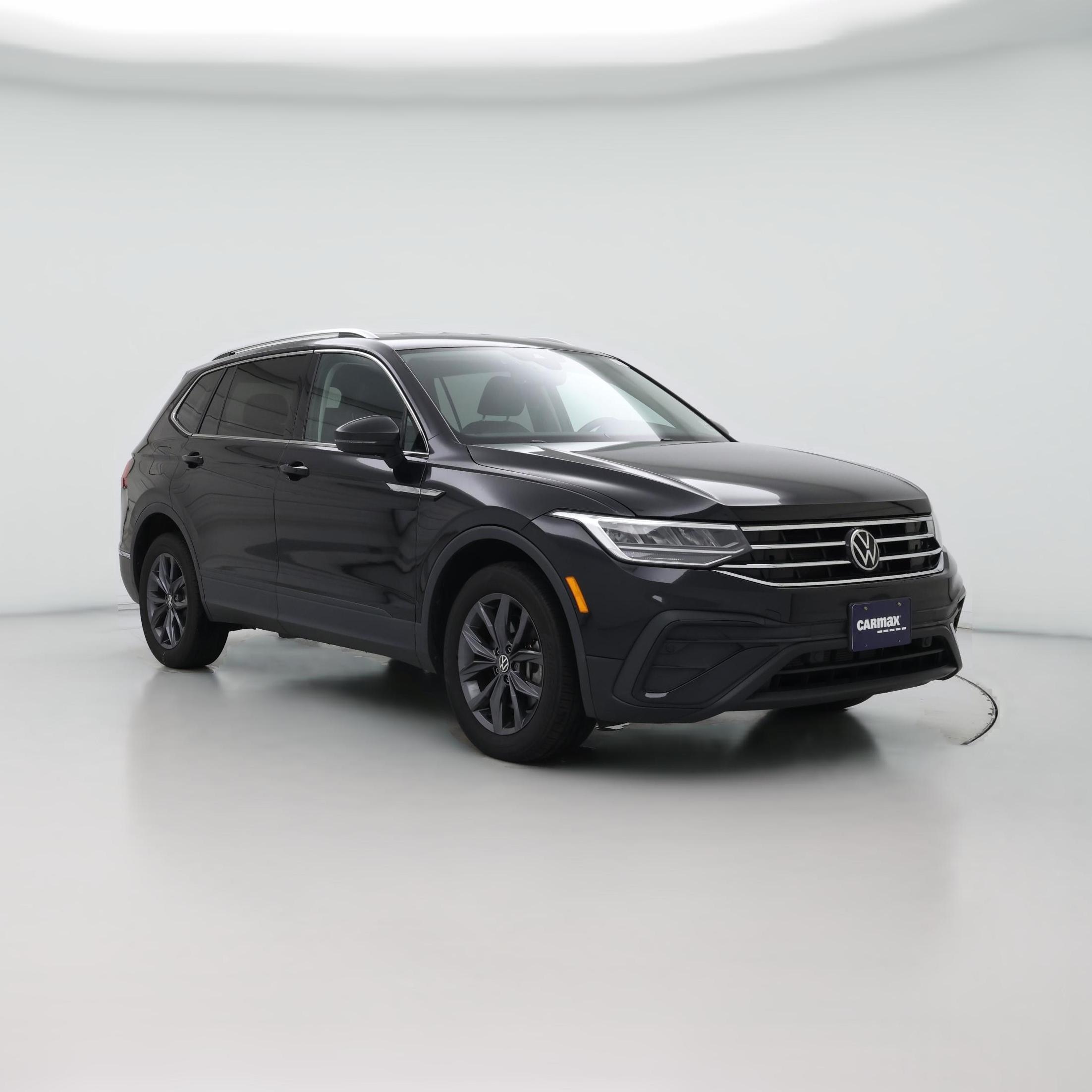 Thumbnail: 2022 Volkswagen Tiguan - 1