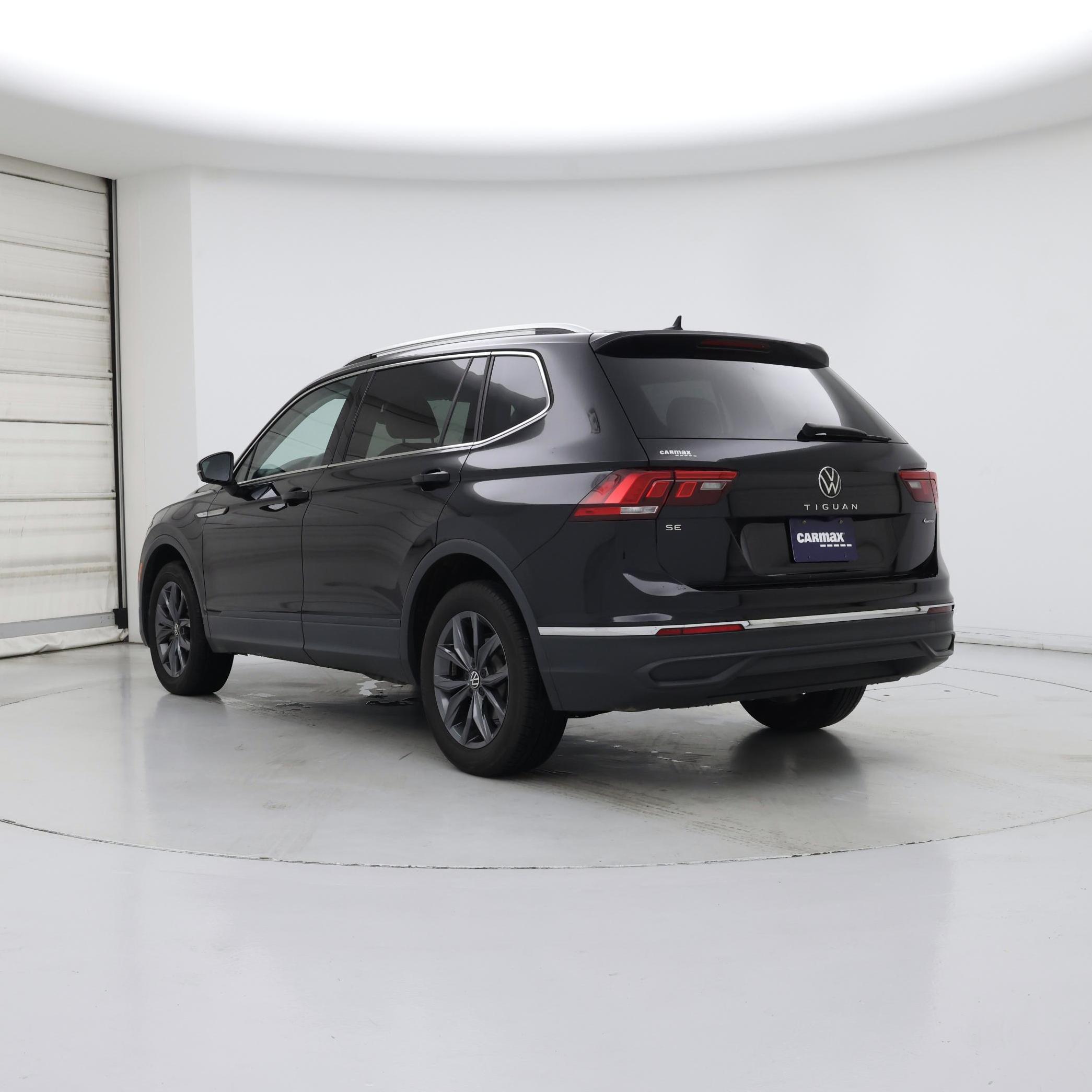 Thumbnail: 2022 Volkswagen Tiguan - 2