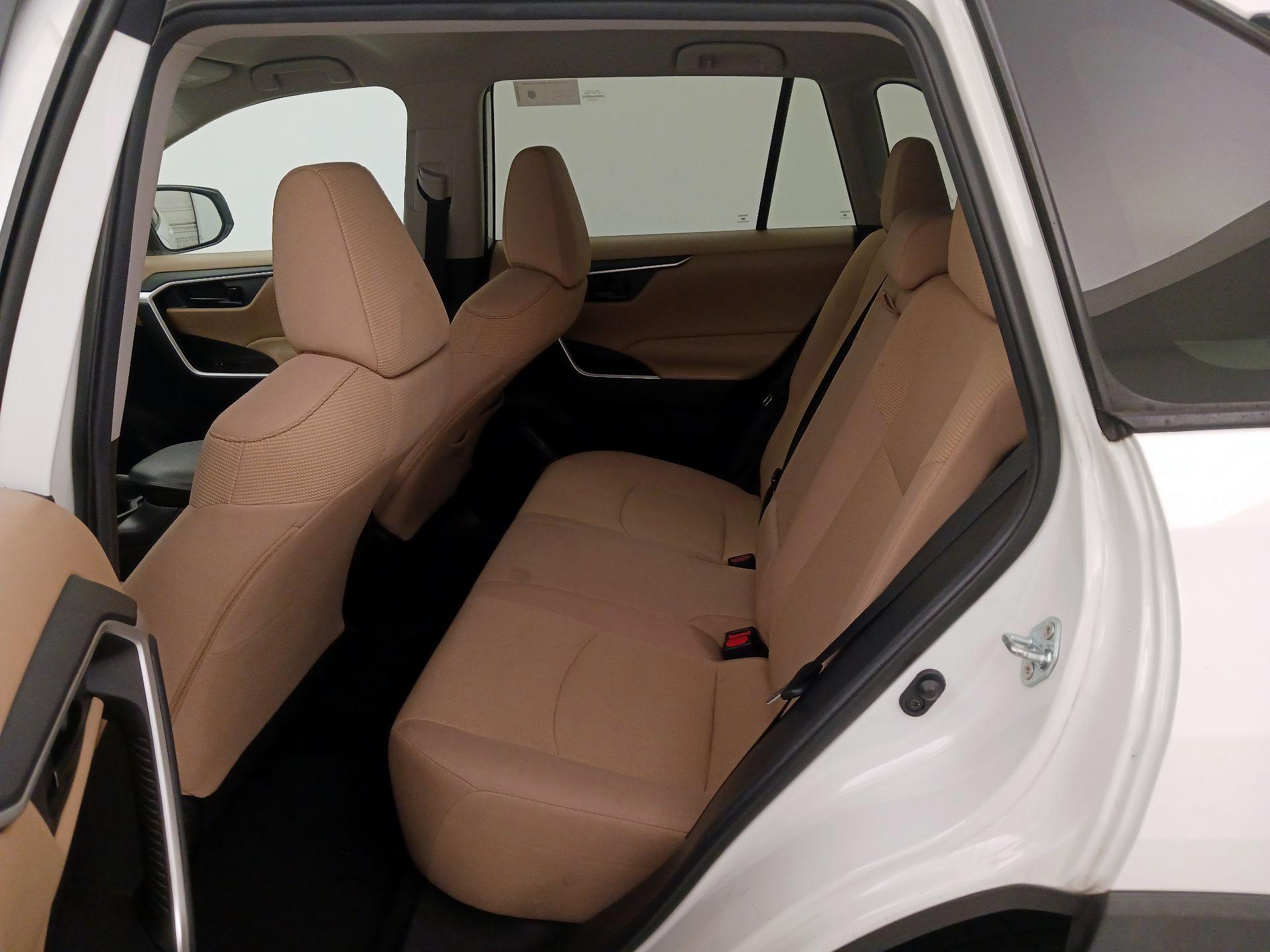Thumbnail: 2021 Toyota RAV4 - 19
