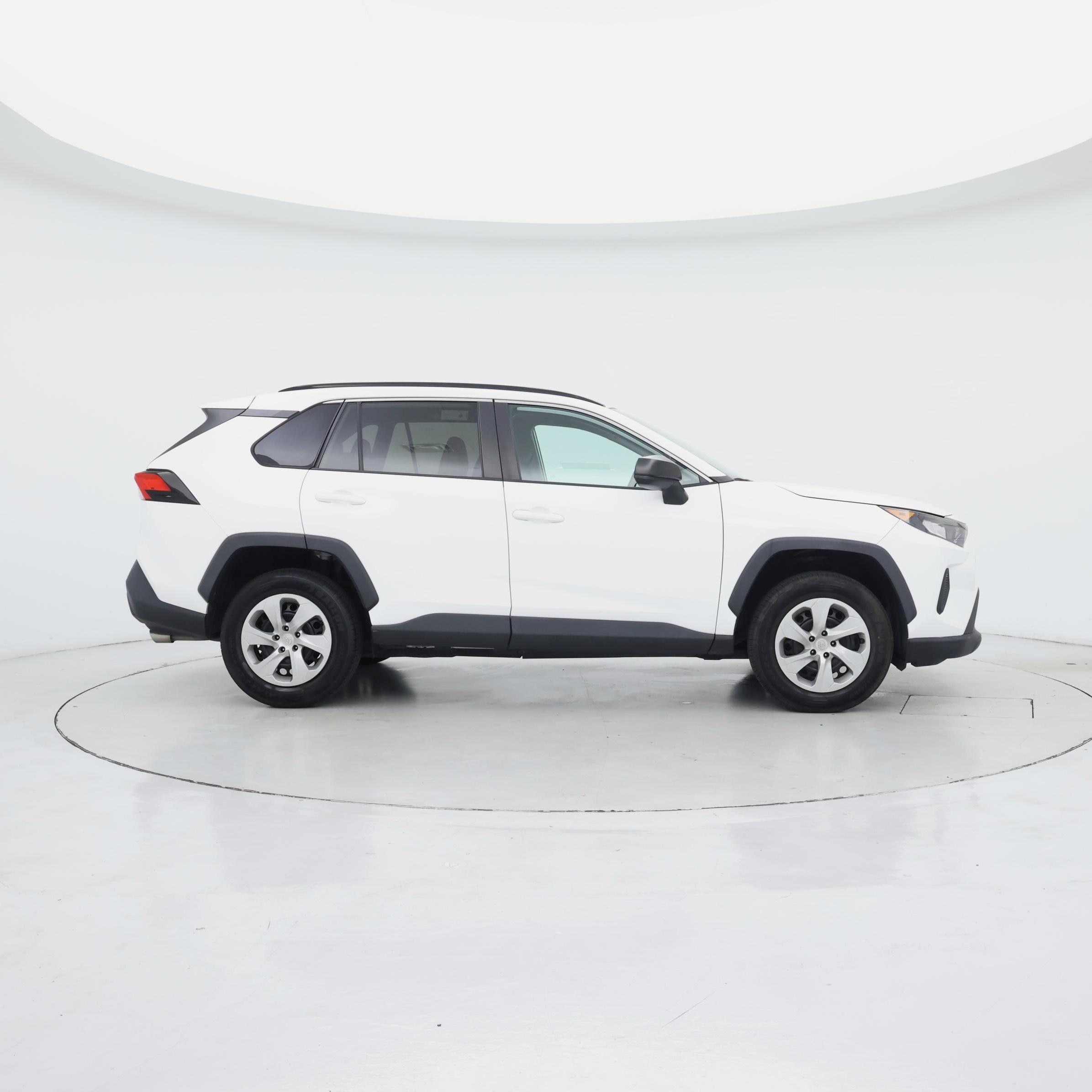 Thumbnail: 2021 Toyota RAV4 - 7