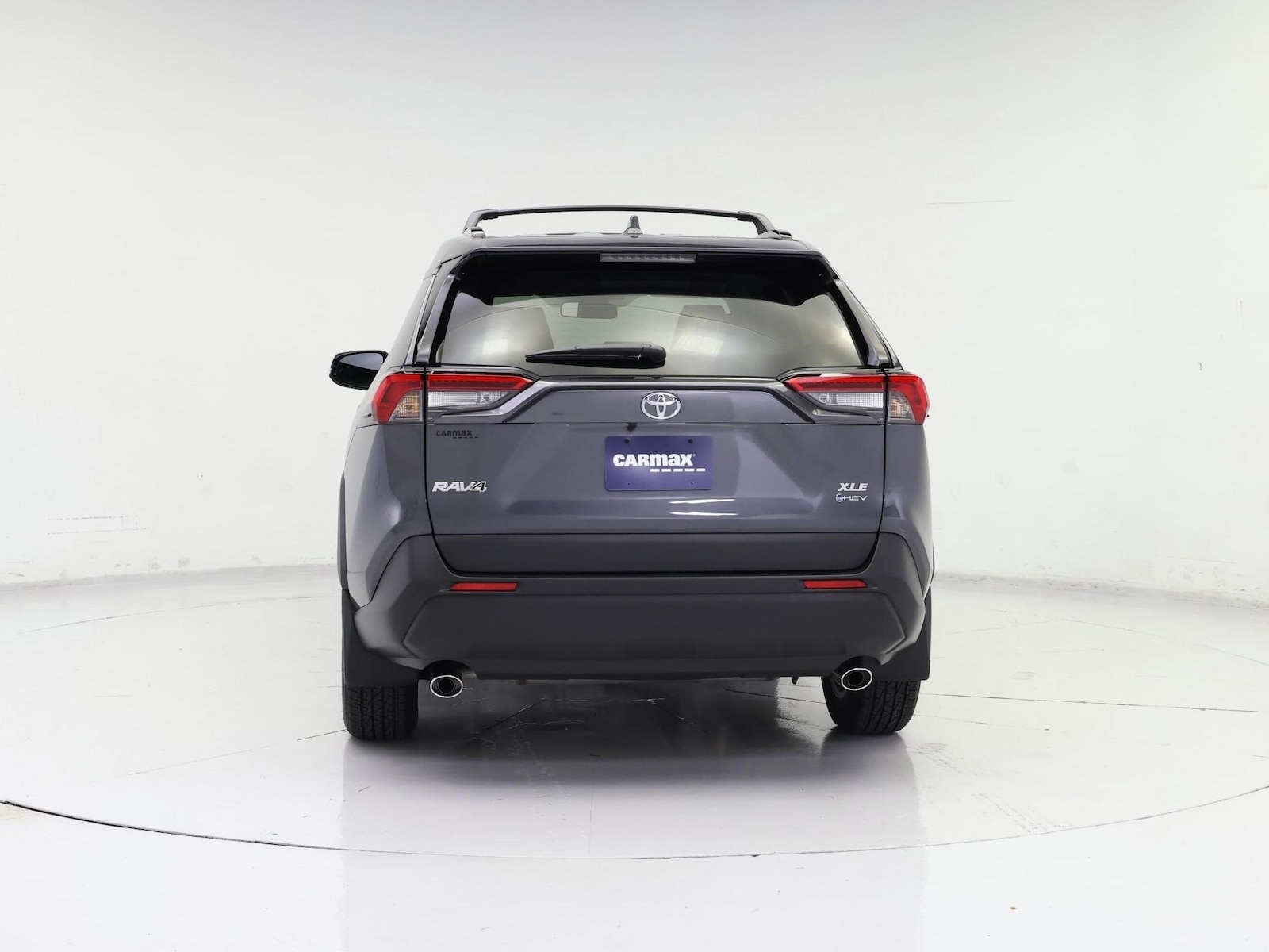 2025 Toyota RAV4 XLE - Photo 7