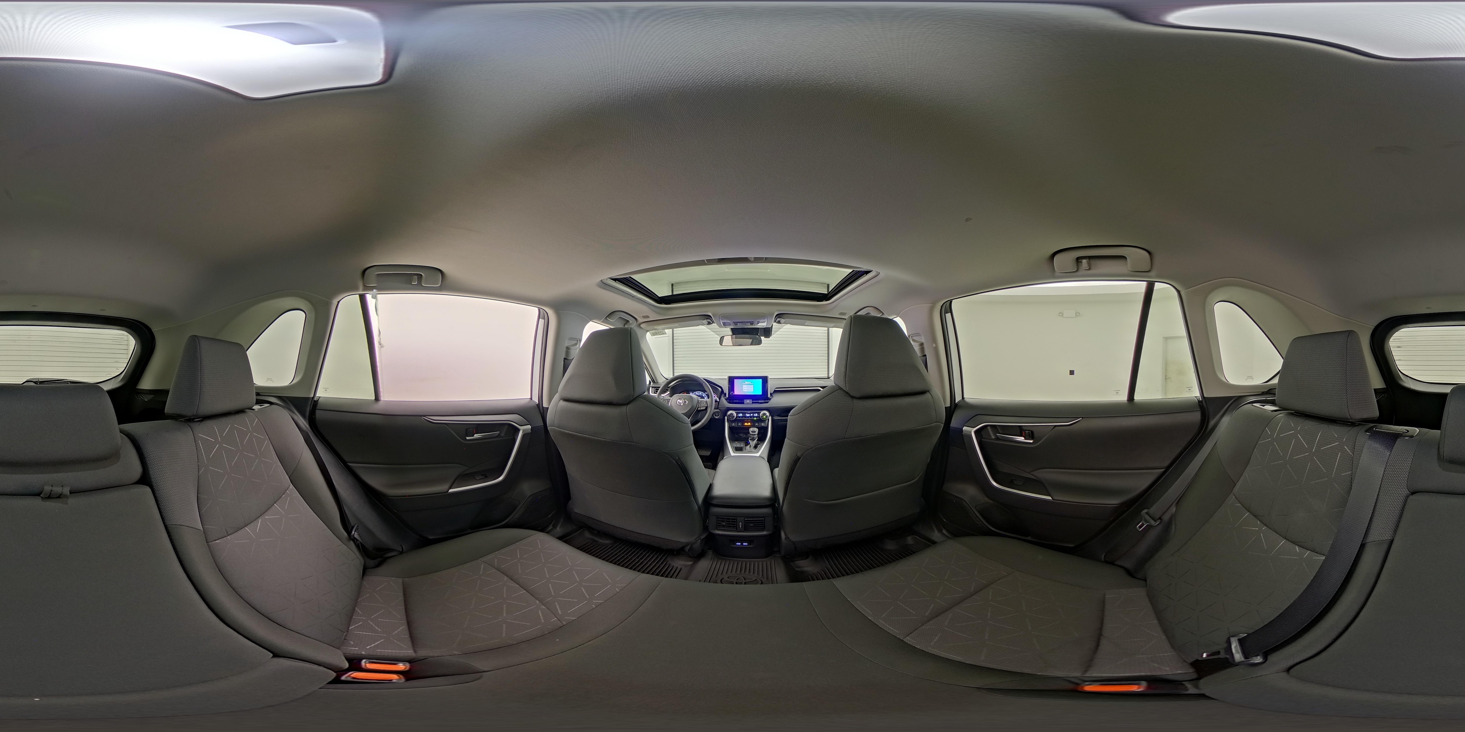 2025 Toyota RAV4 XLE - Photo 26