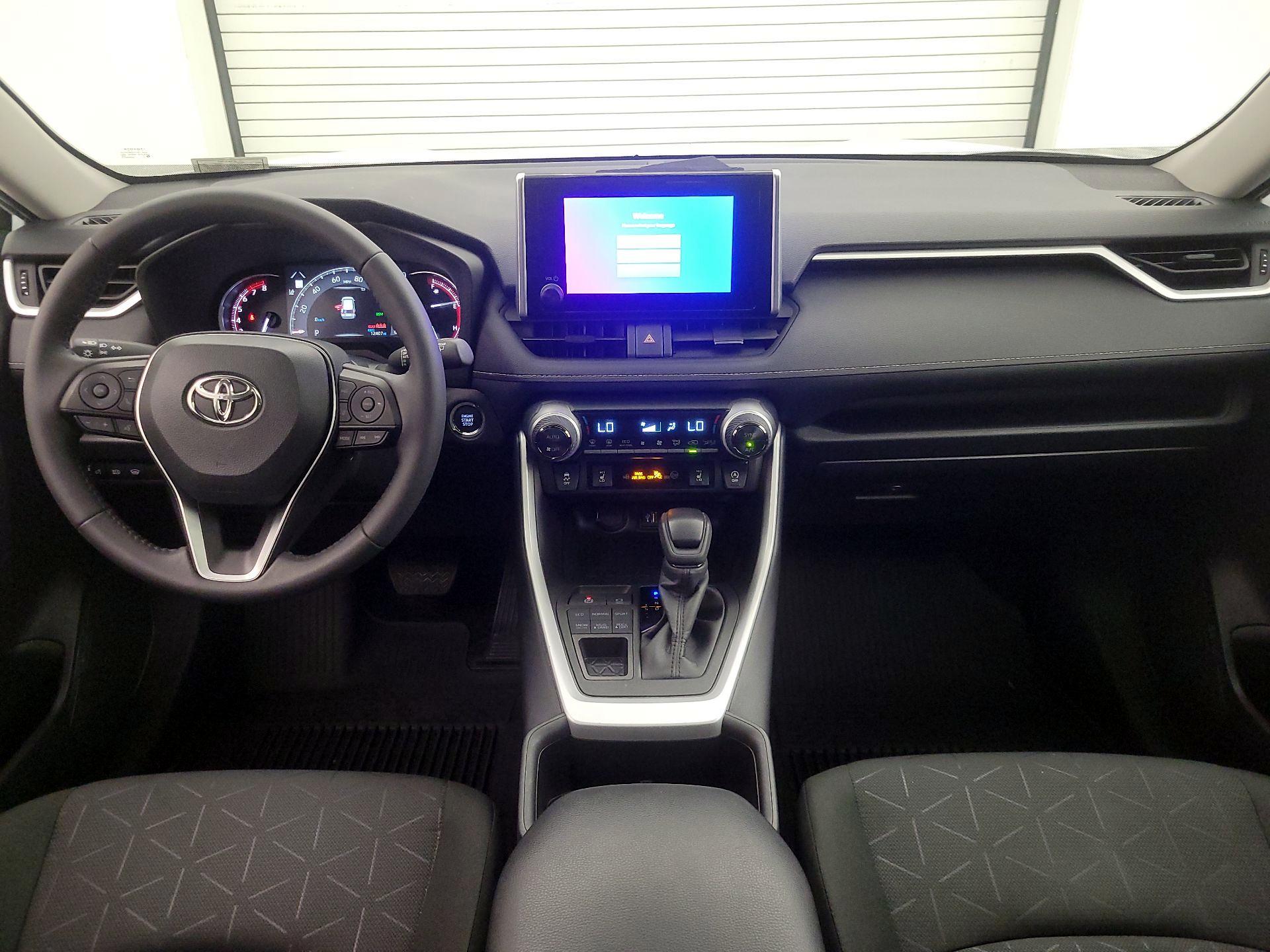 Thumbnail: 2025 Toyota RAV4 - 9