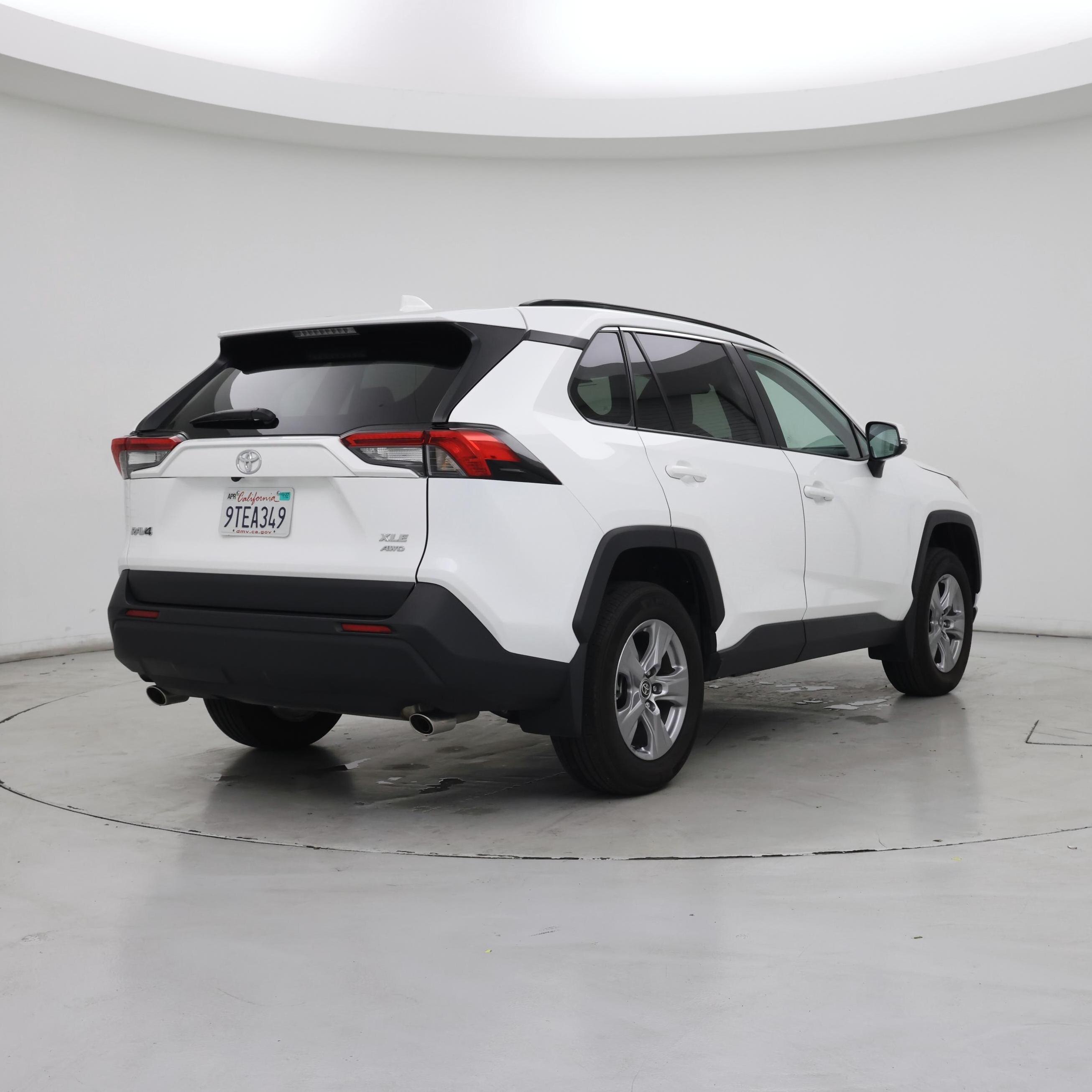 Thumbnail: 2025 Toyota RAV4 - 8