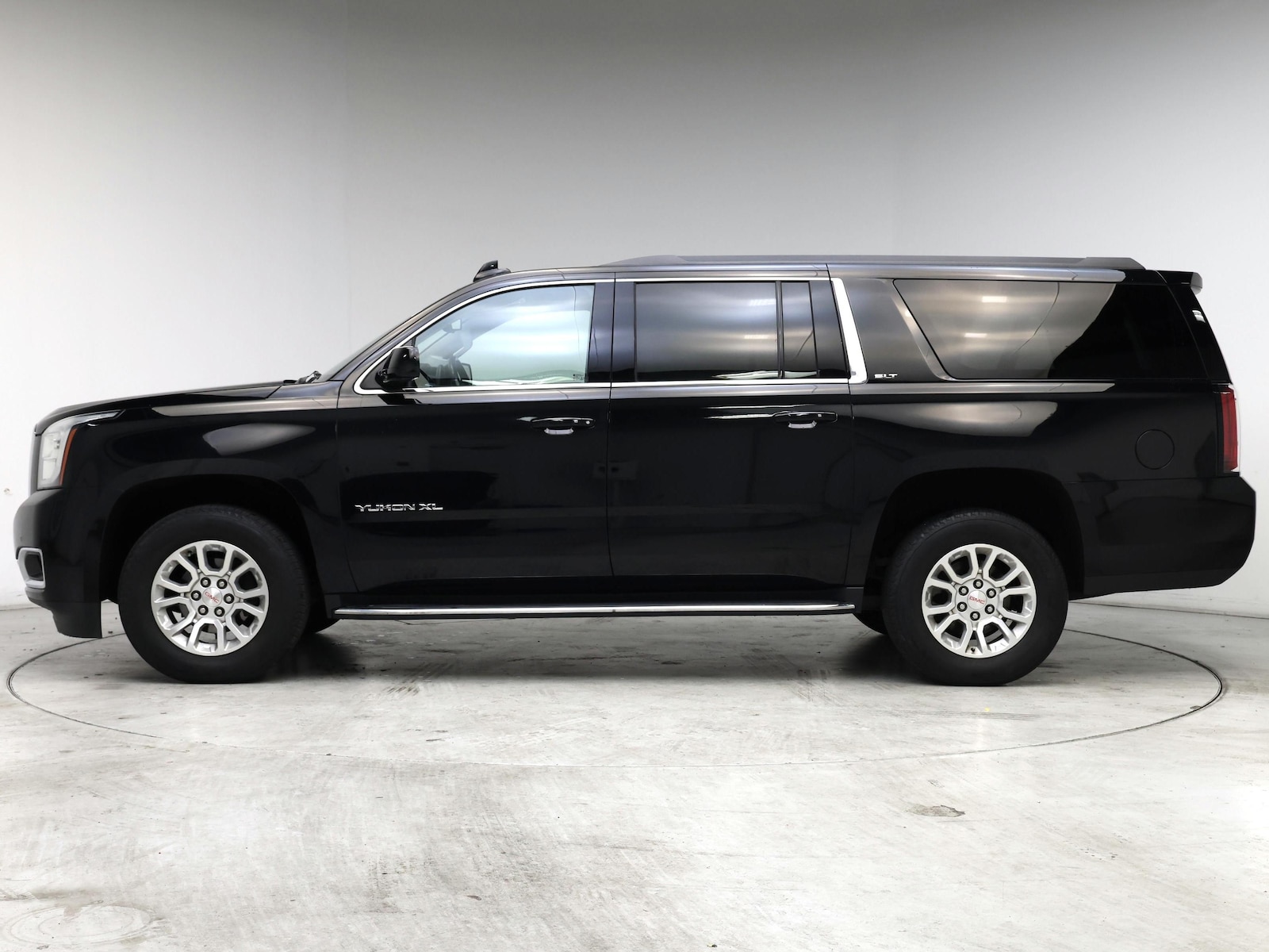 2020 GMC Yukon XL SLT - Photo 4