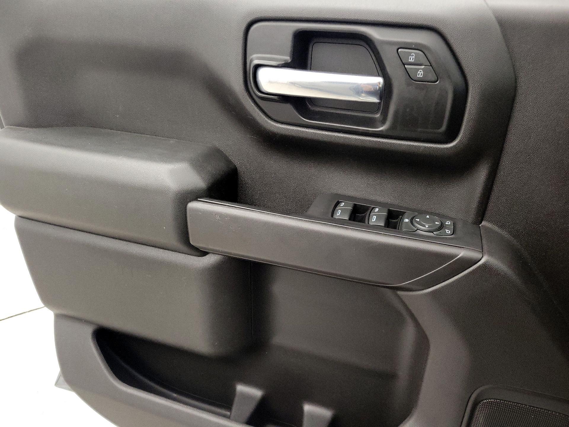 Thumbnail: 2020 Chevrolet Silverado 1500 - 12