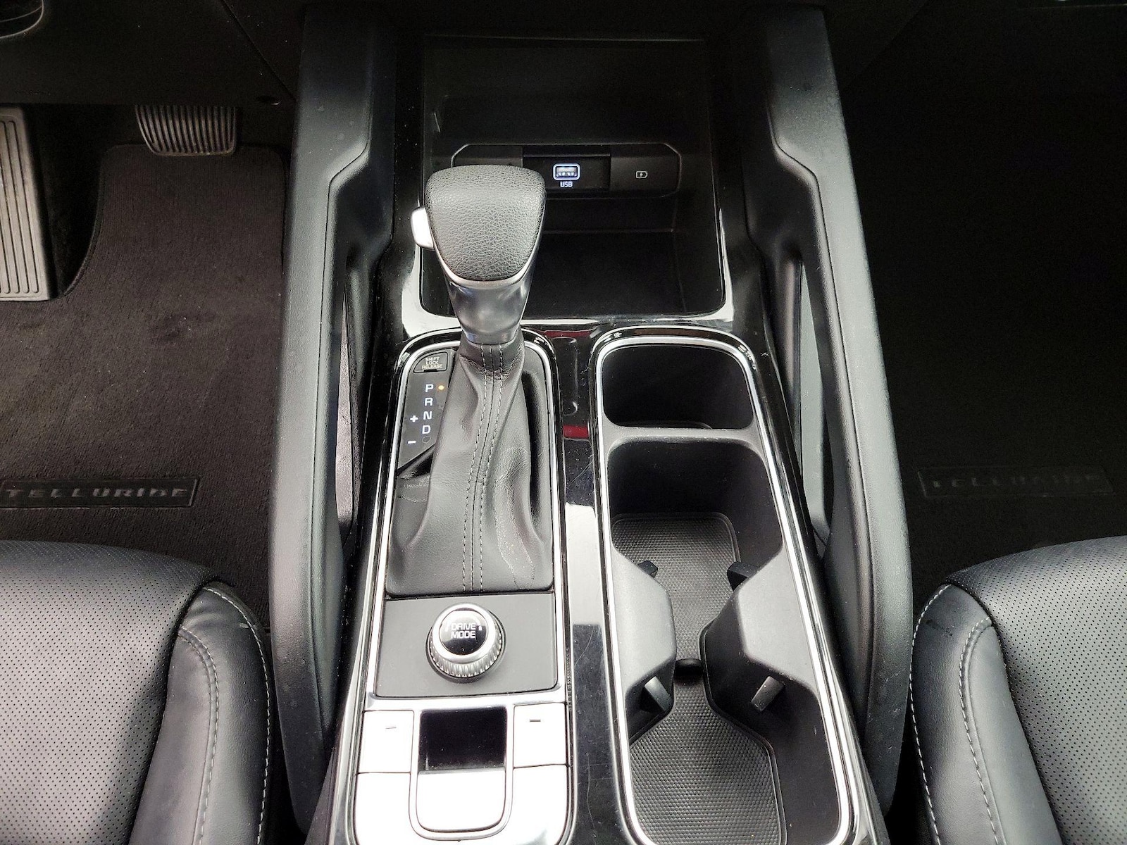 2020 Kia Telluride LX - Photo 18