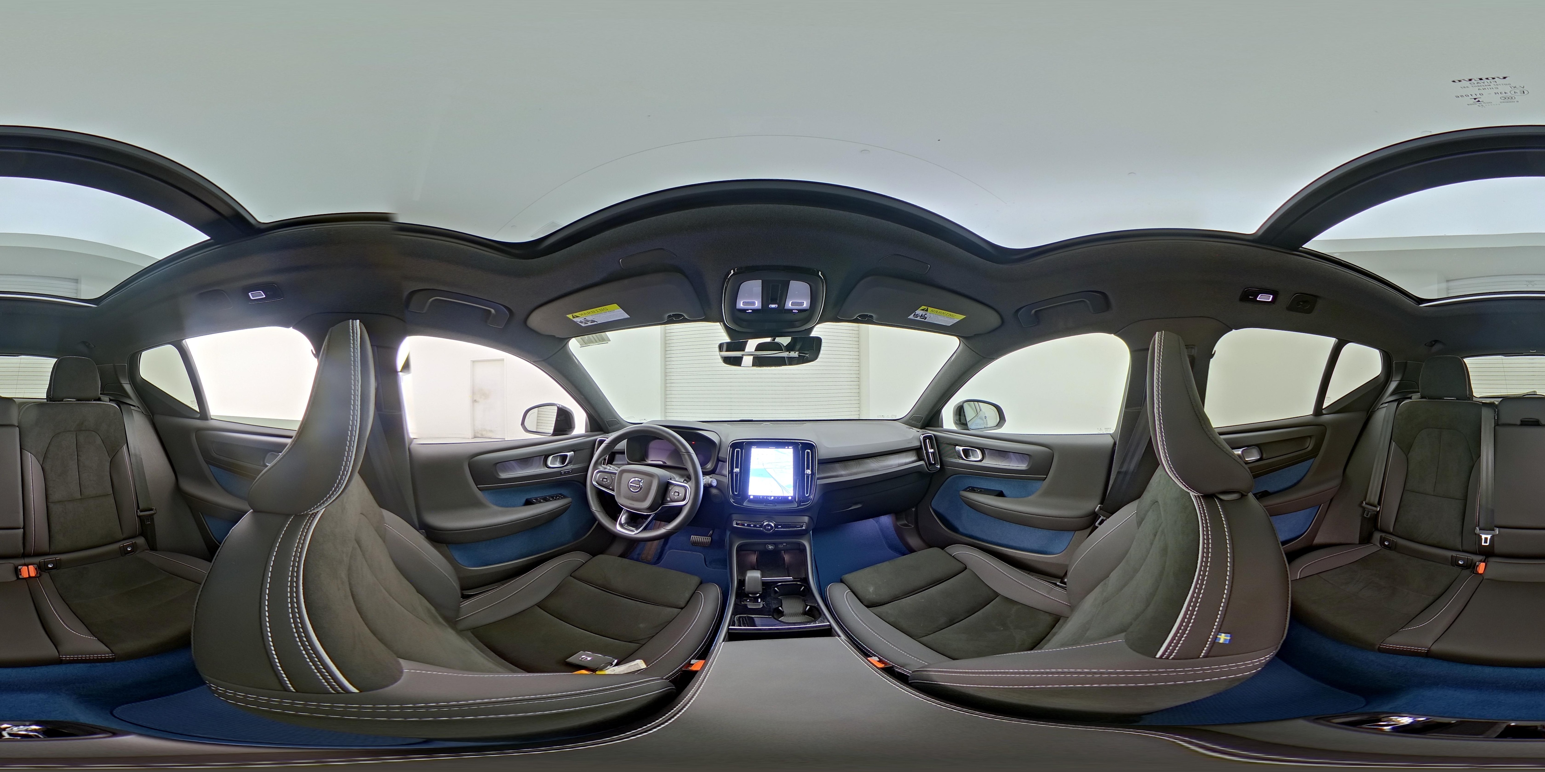 2023 Volvo XC40 Plus - Photo 26