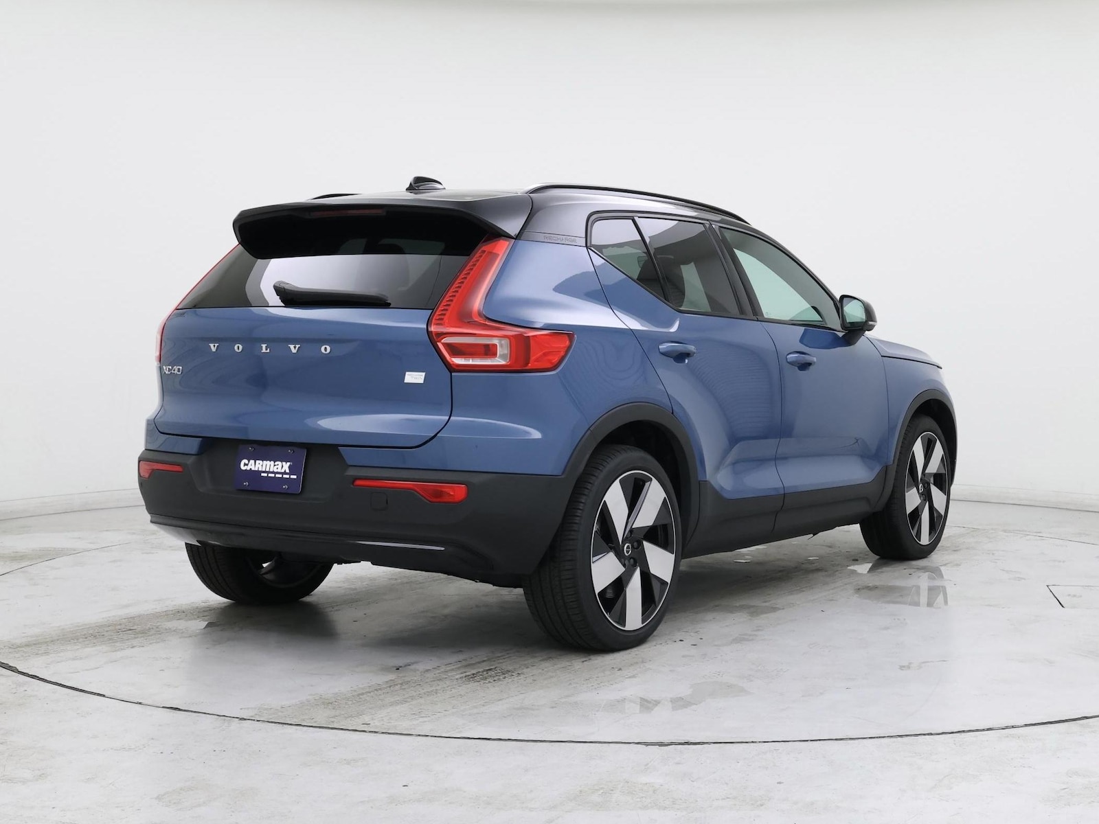 2023 Volvo XC40 Plus - Photo 9