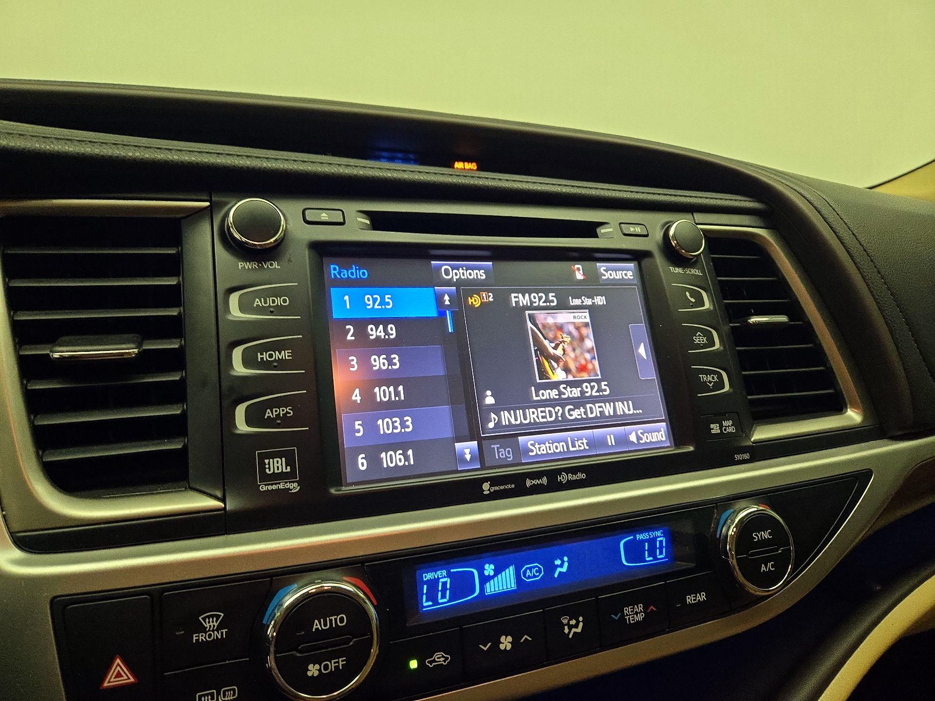 Thumbnail: 2016 Toyota Highlander - 15