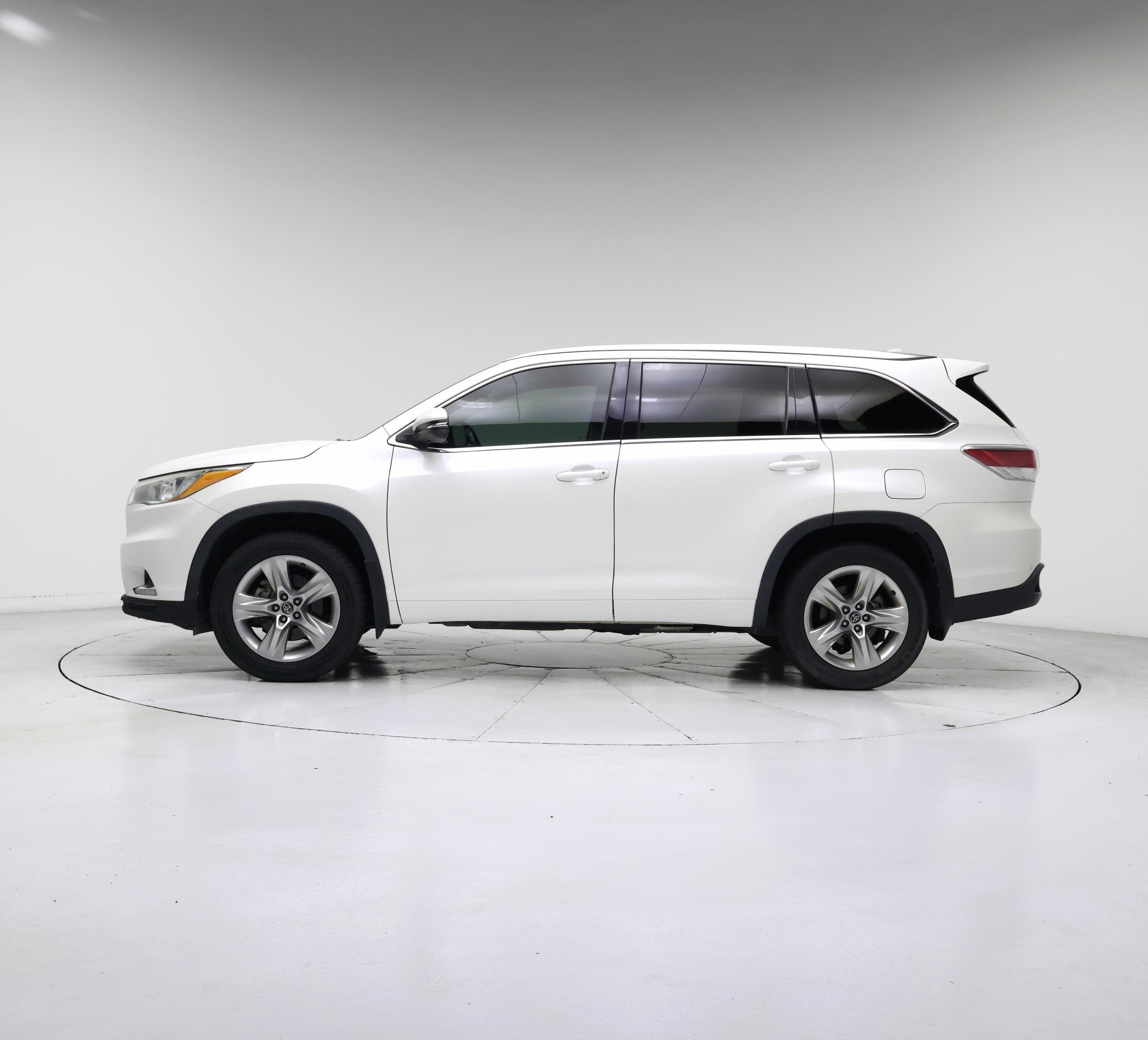 Thumbnail: 2016 Toyota Highlander - 3