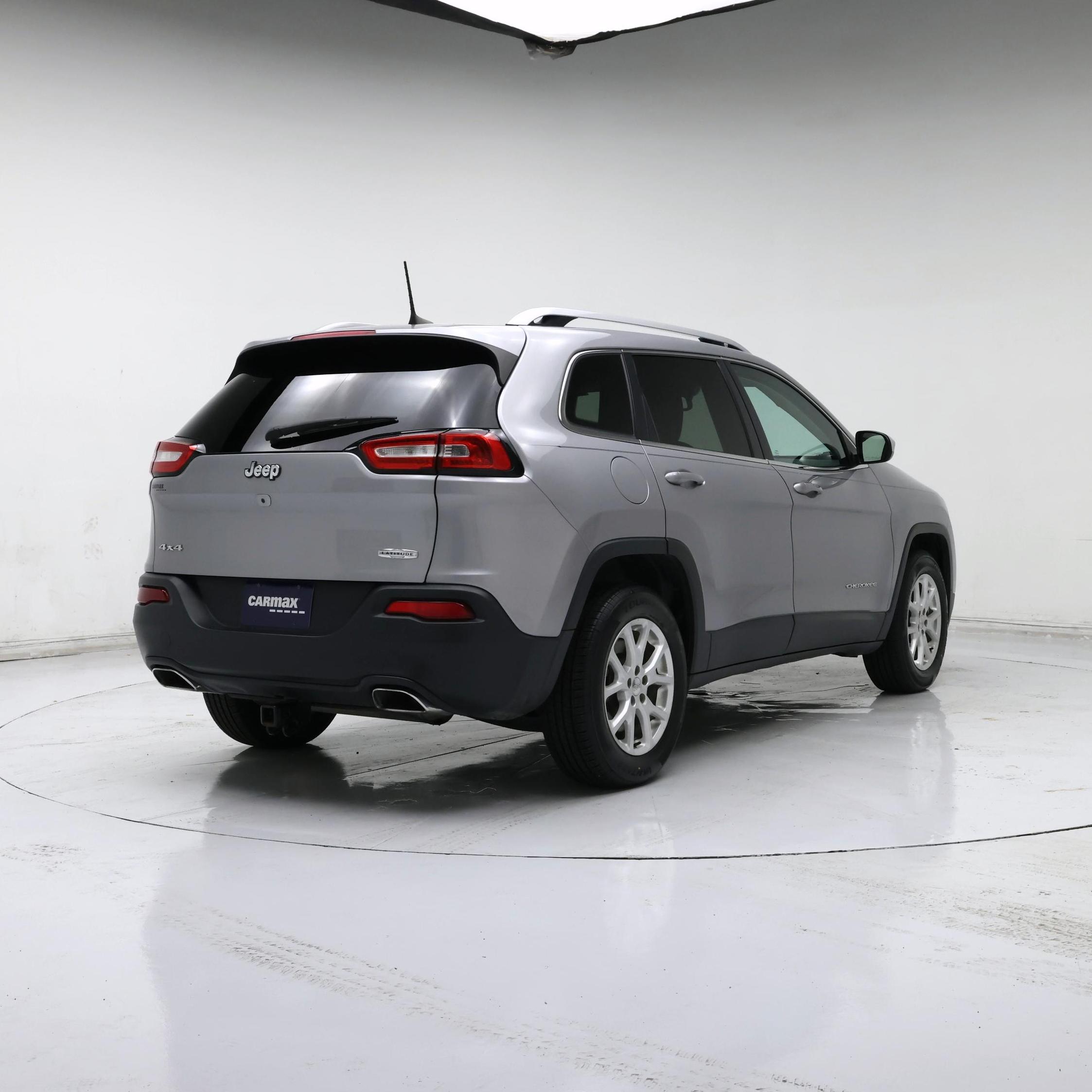 Thumbnail: 2017 Jeep Cherokee - 8