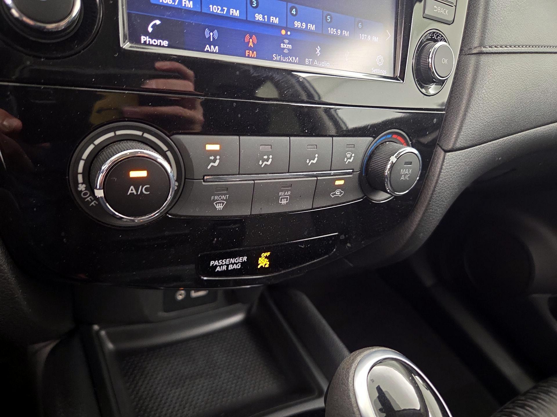 Thumbnail: 2020 Nissan Rogue - 16