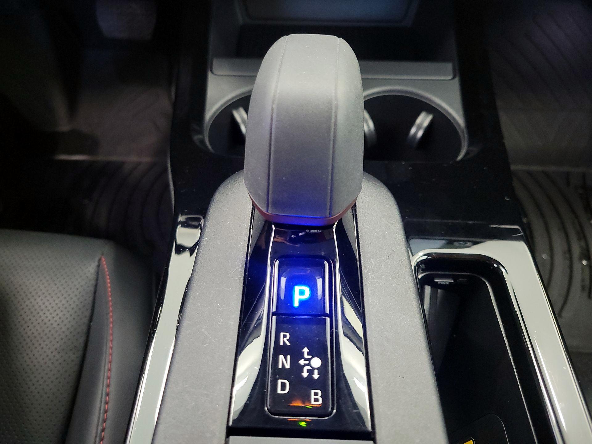 Thumbnail: 2024 Toyota Prius Prime - 17
