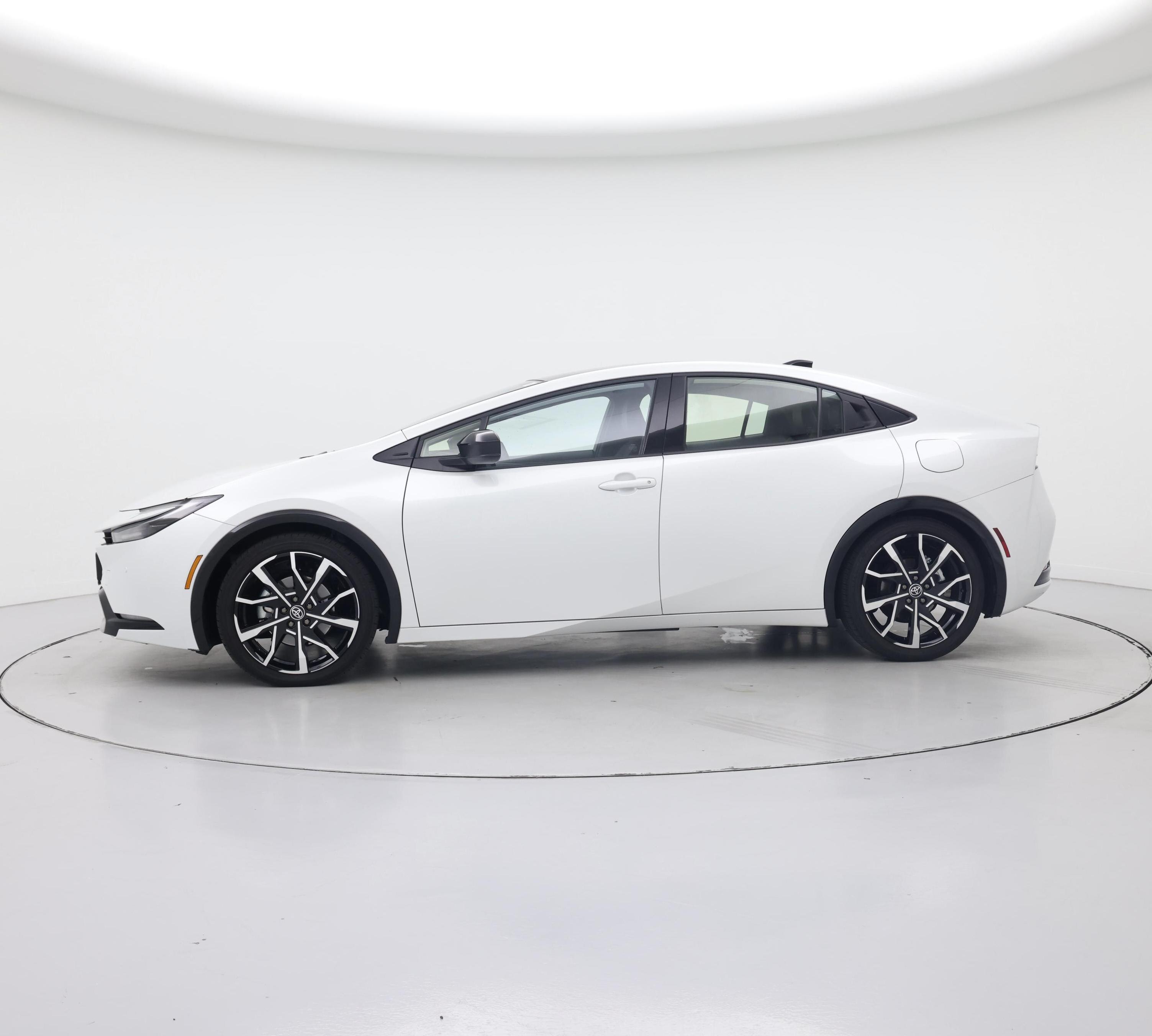 Thumbnail: 2024 Toyota Prius Prime - 3