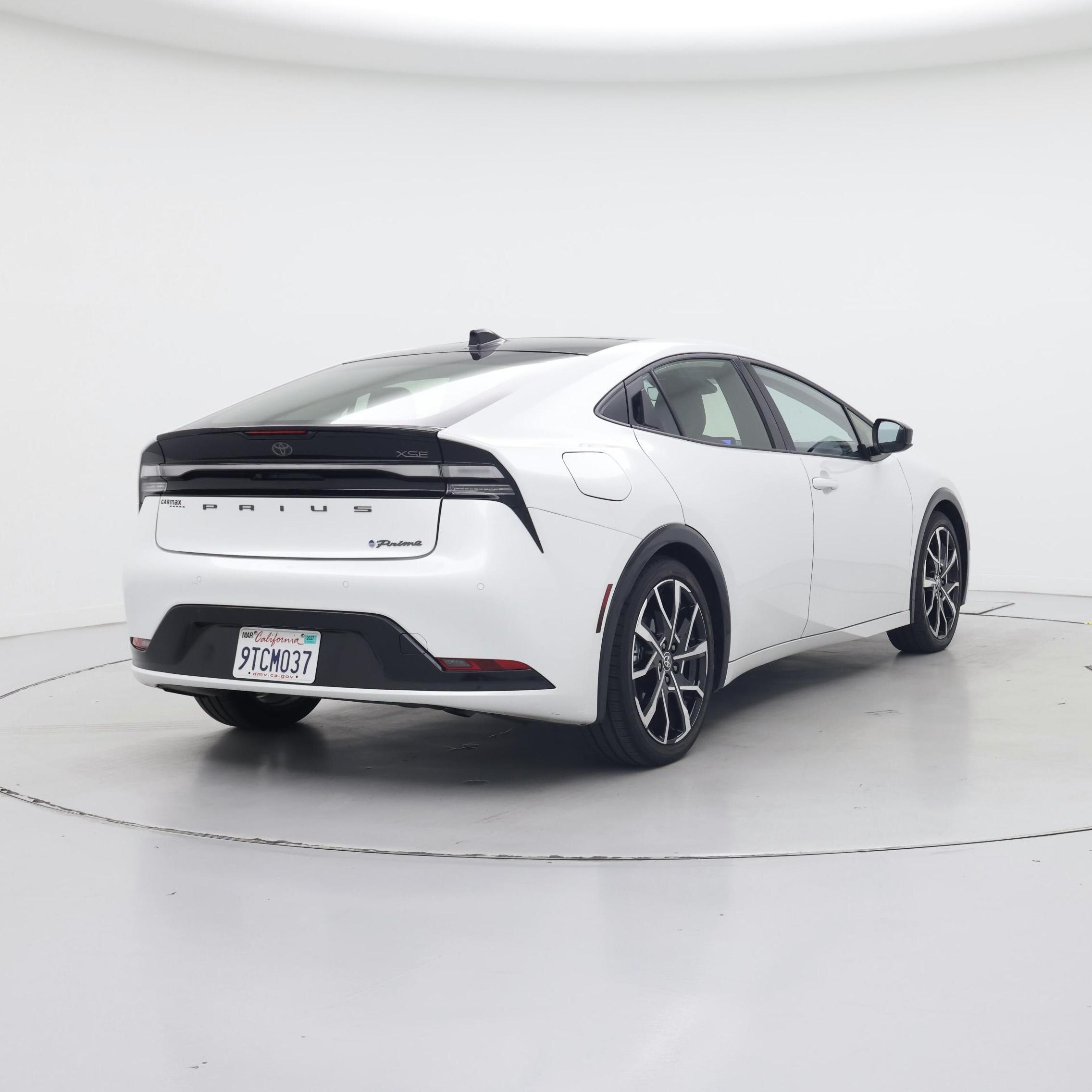 Thumbnail: 2024 Toyota Prius Prime - 8
