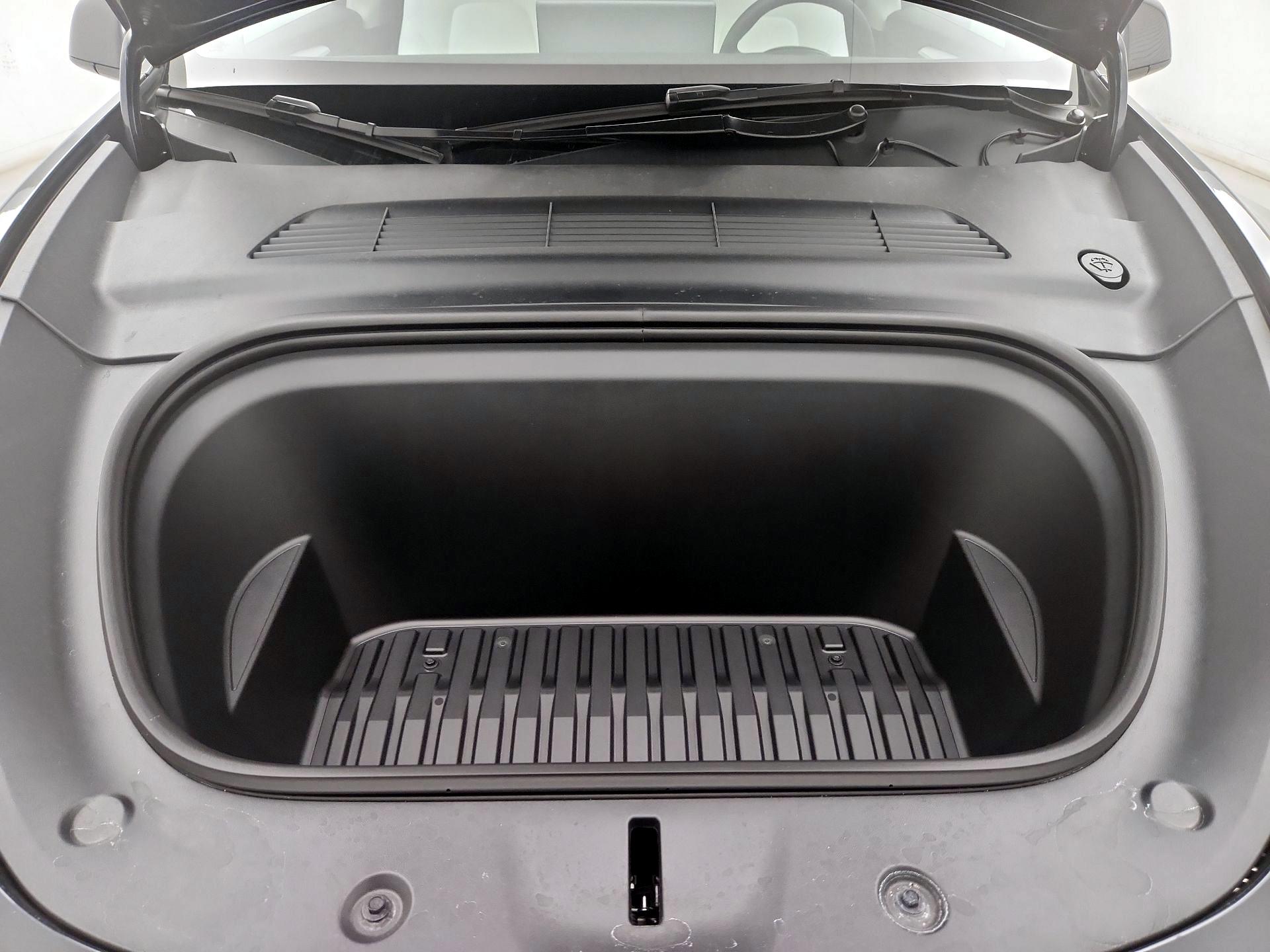 Thumbnail: 2025 Tesla Model Y - 20