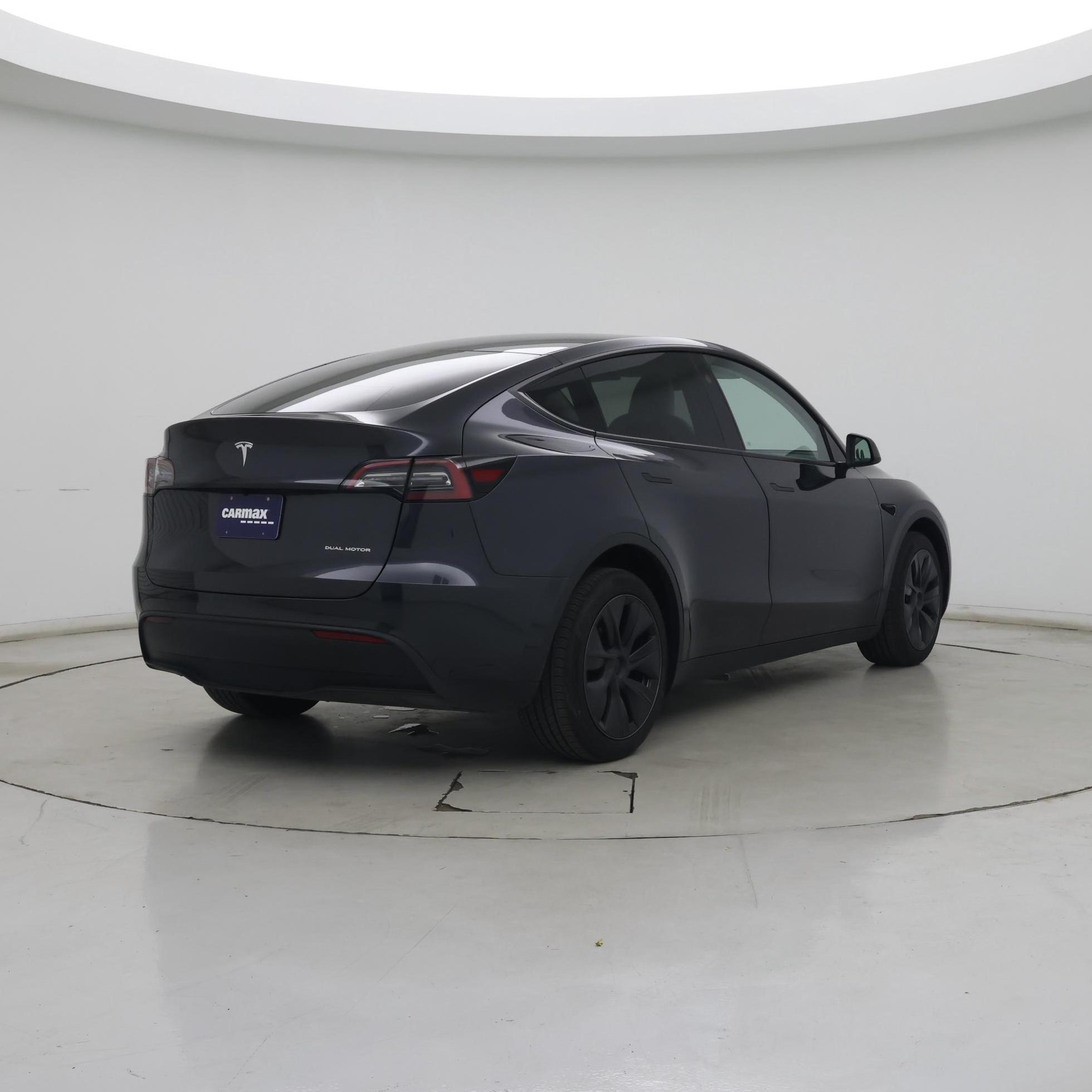 Thumbnail: 2025 Tesla Model Y - 8