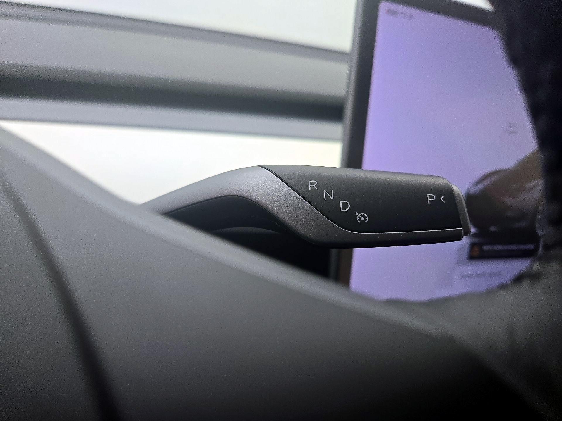 Thumbnail: 2022 Tesla Model 3 - 17