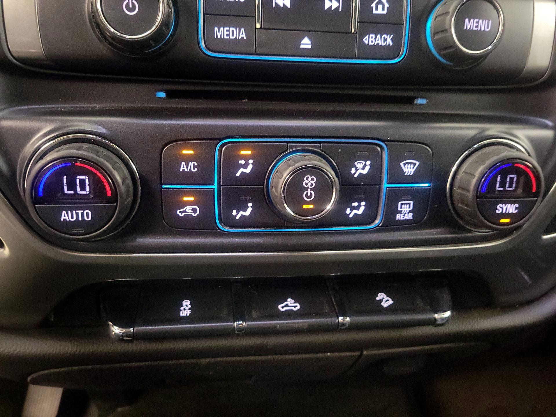 Thumbnail: 2018 Chevrolet Silverado 1500 - 16