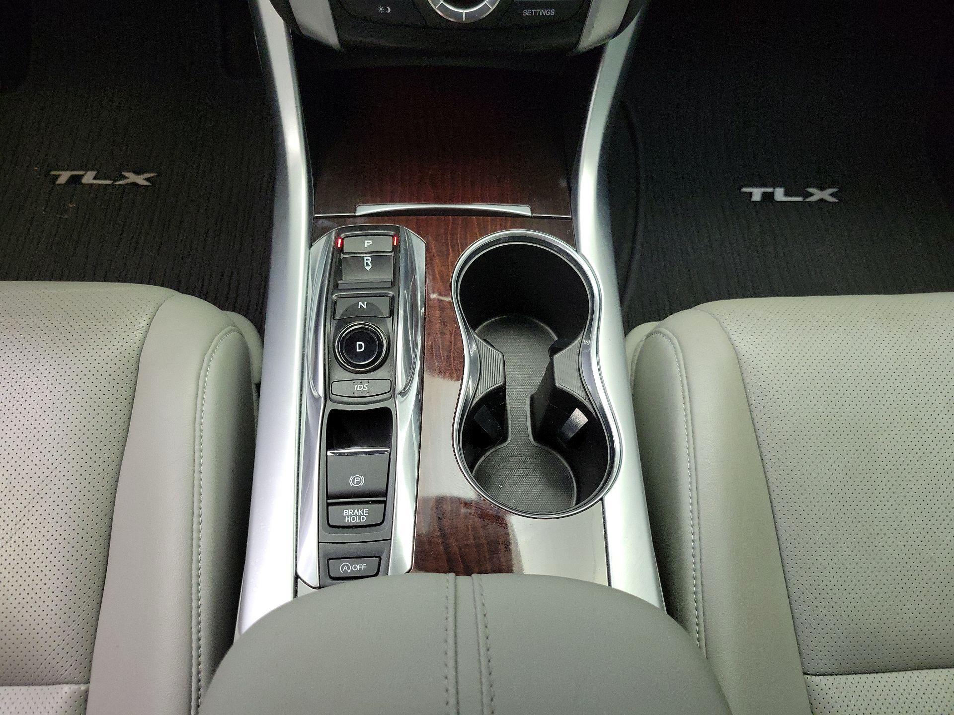 Thumbnail: 2016 Acura TLX - 17