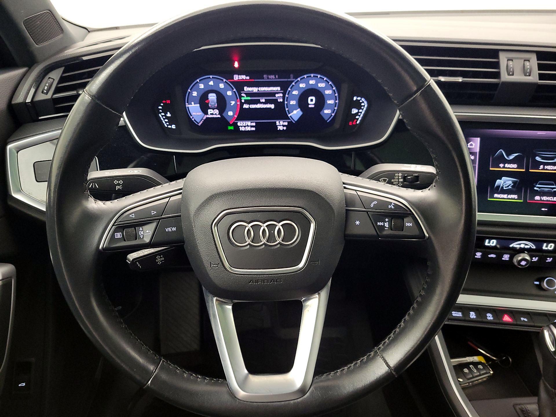 Thumbnail: 2020 Audi Q3 - 10