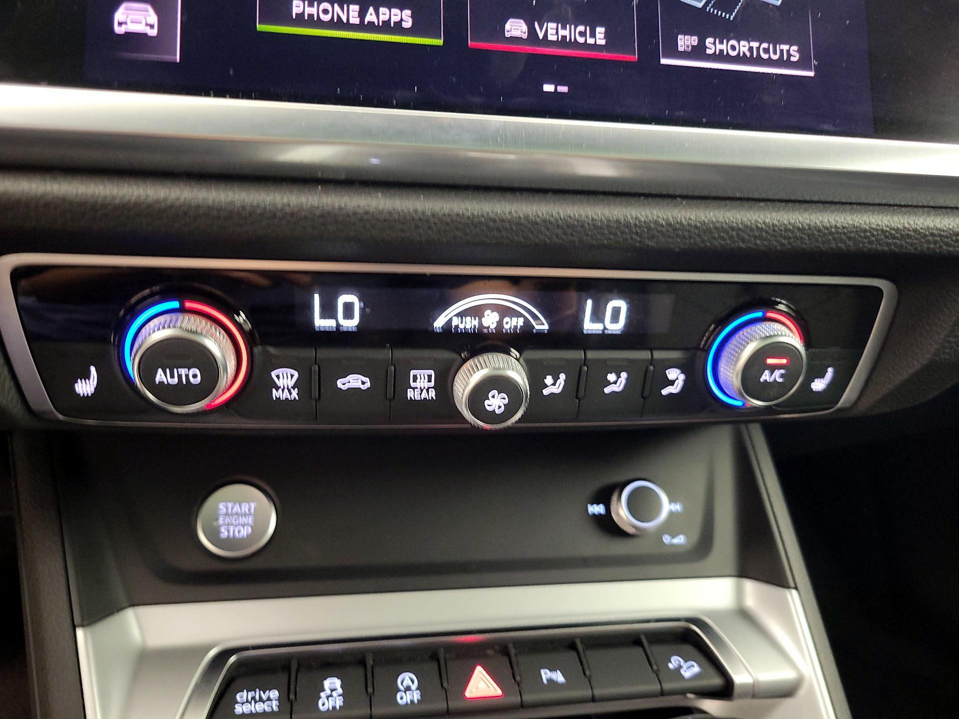 Thumbnail: 2020 Audi Q3 - 15