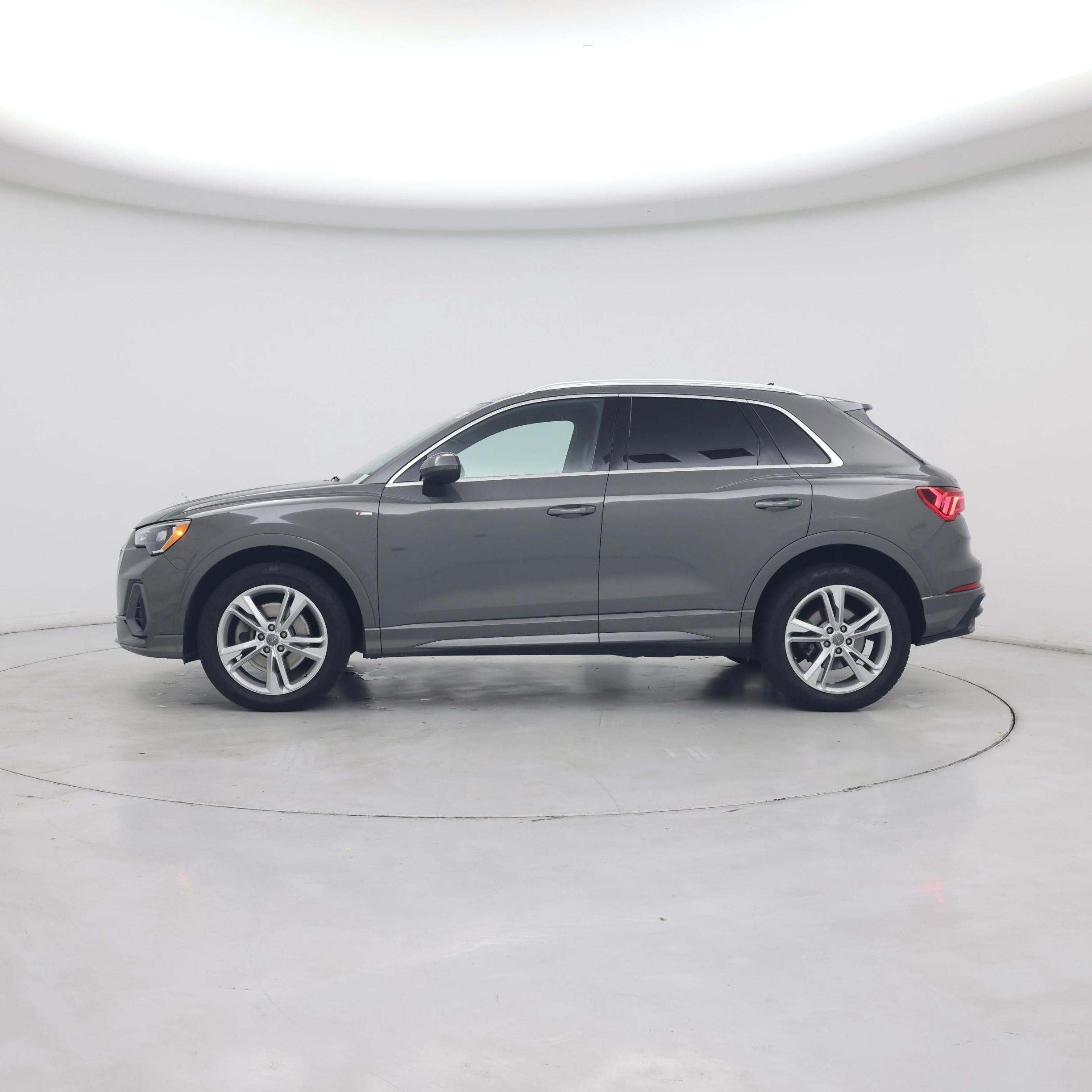 Thumbnail: 2020 Audi Q3 - 3