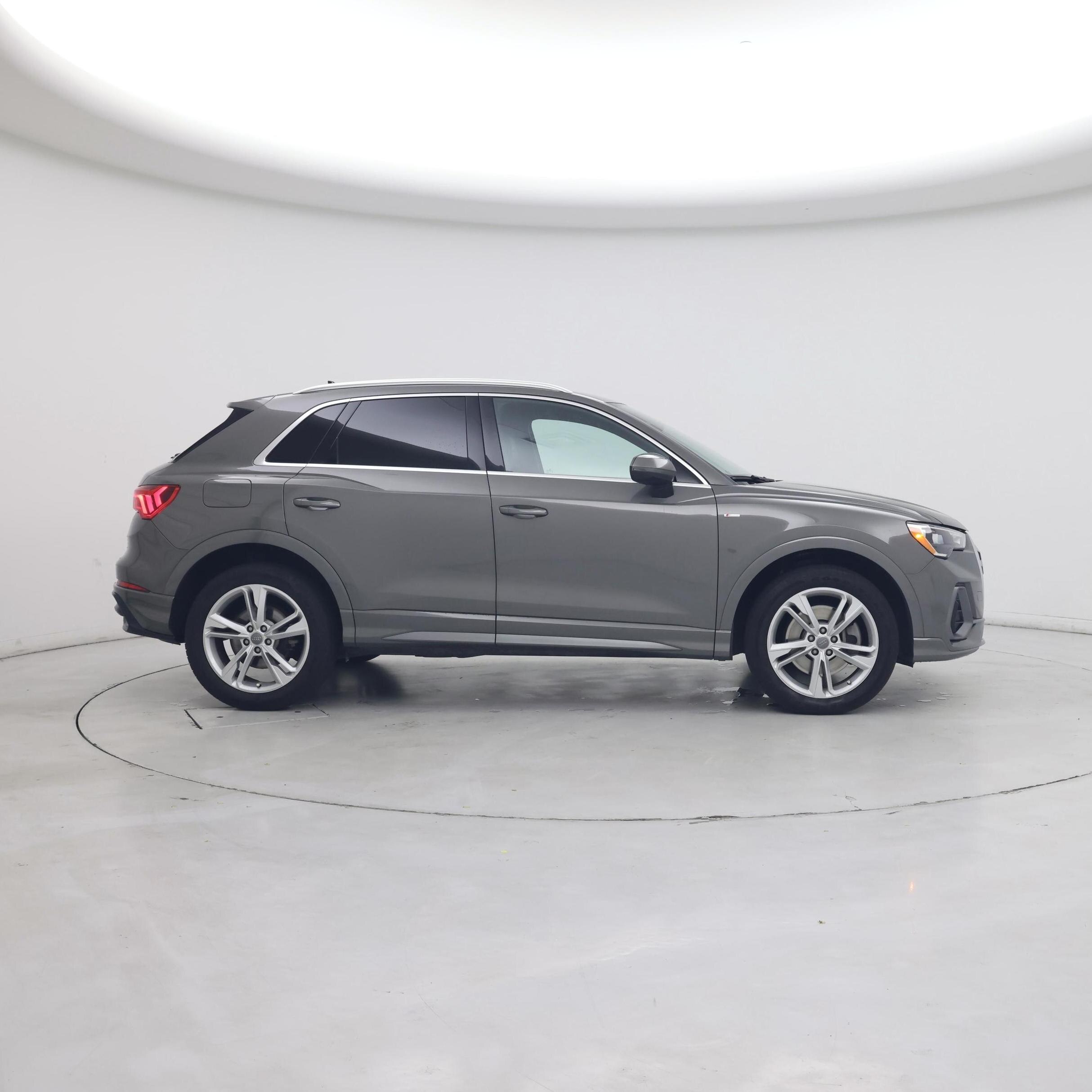 Thumbnail: 2020 Audi Q3 - 7