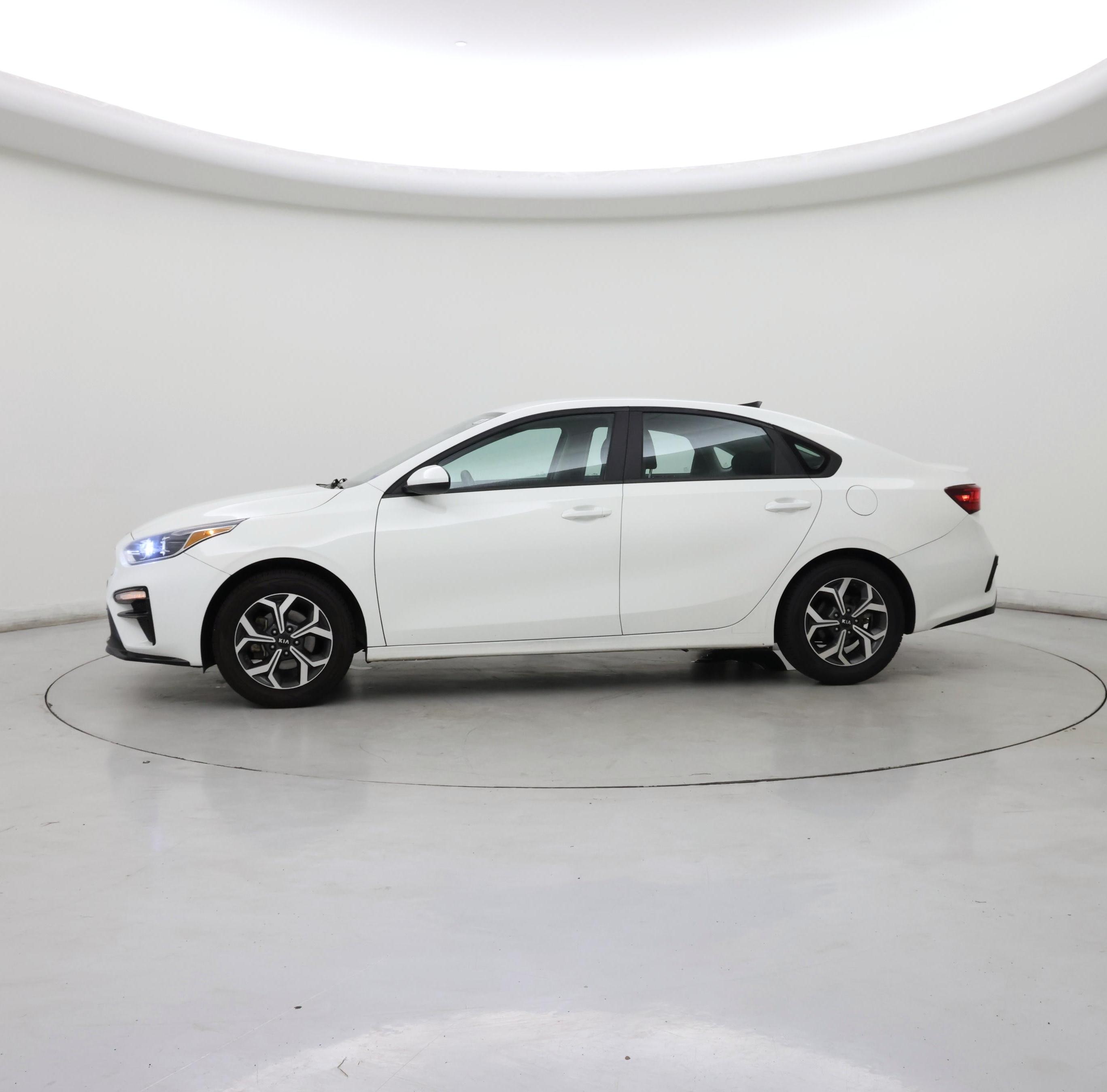 Thumbnail: 2021 Kia Forte - 3