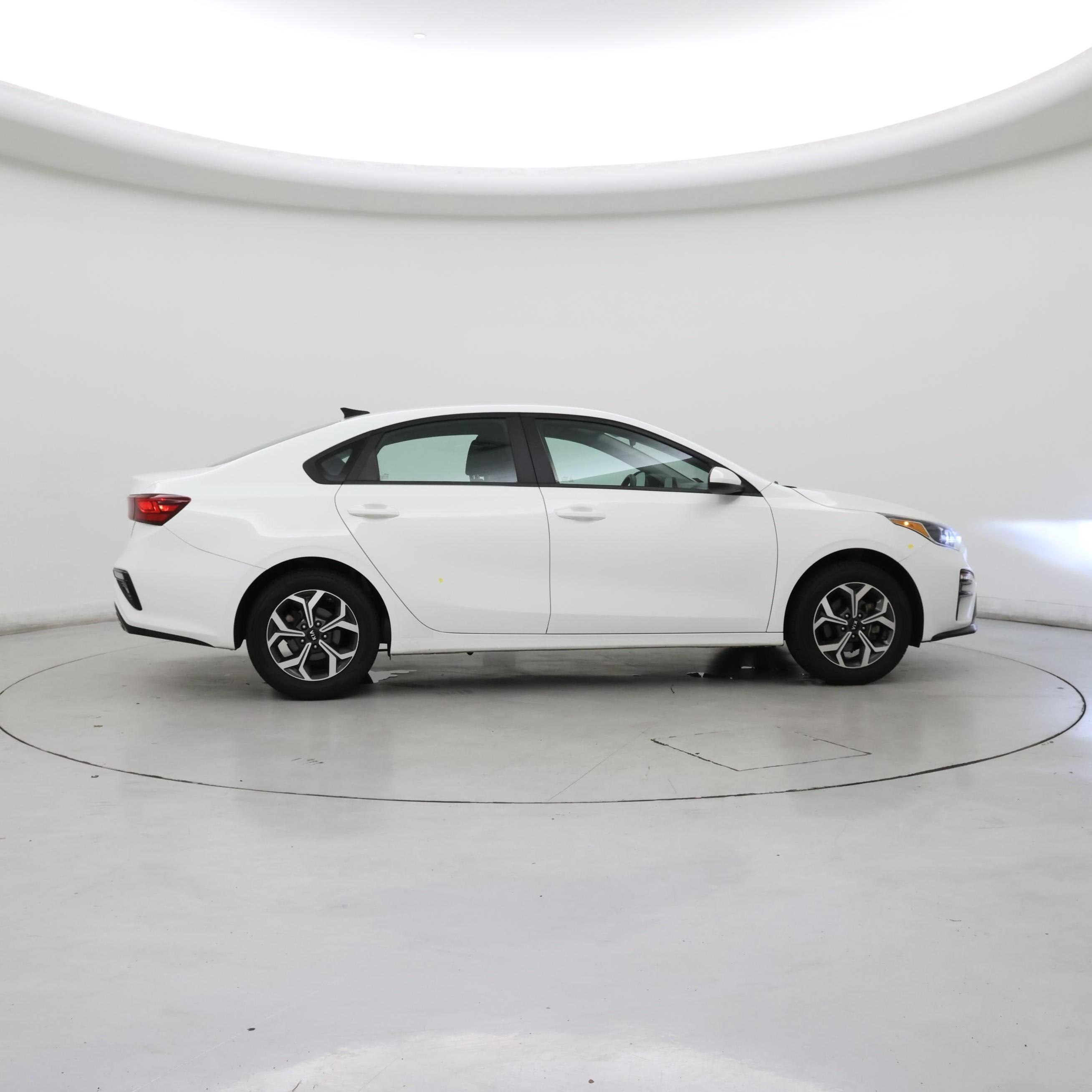 Thumbnail: 2021 Kia Forte - 7