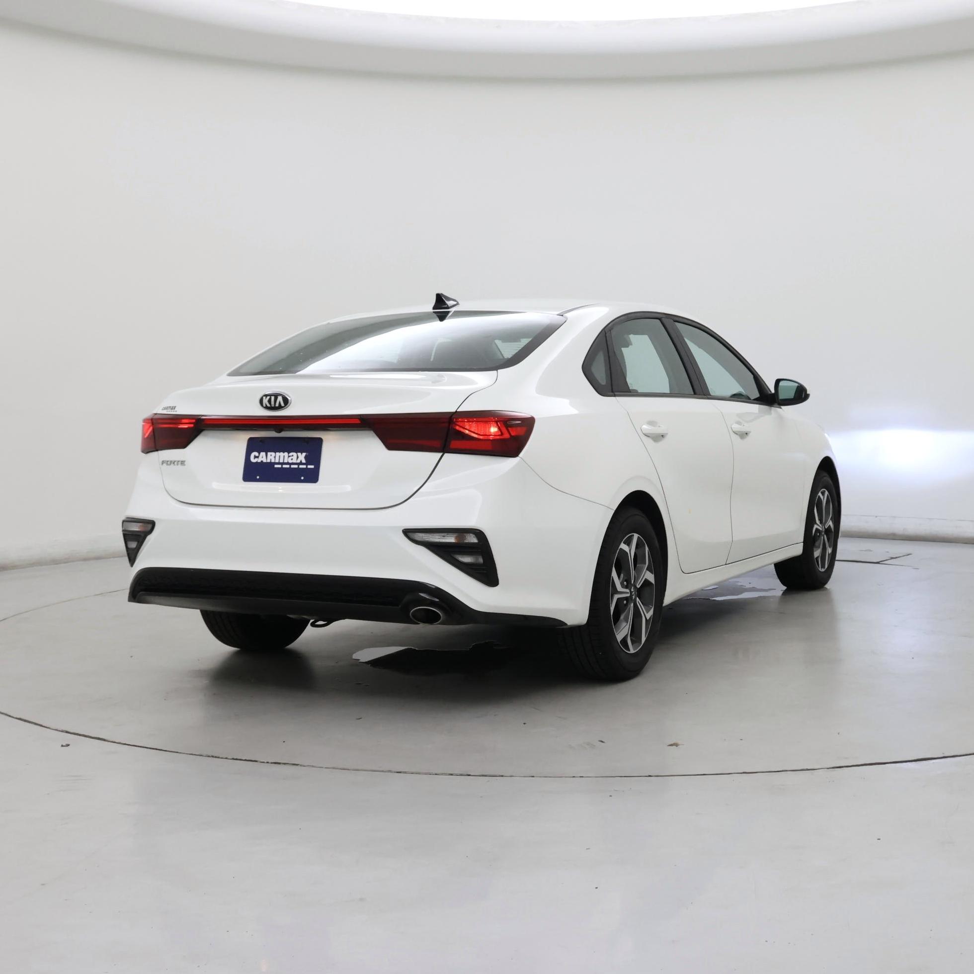 Thumbnail: 2021 Kia Forte - 8