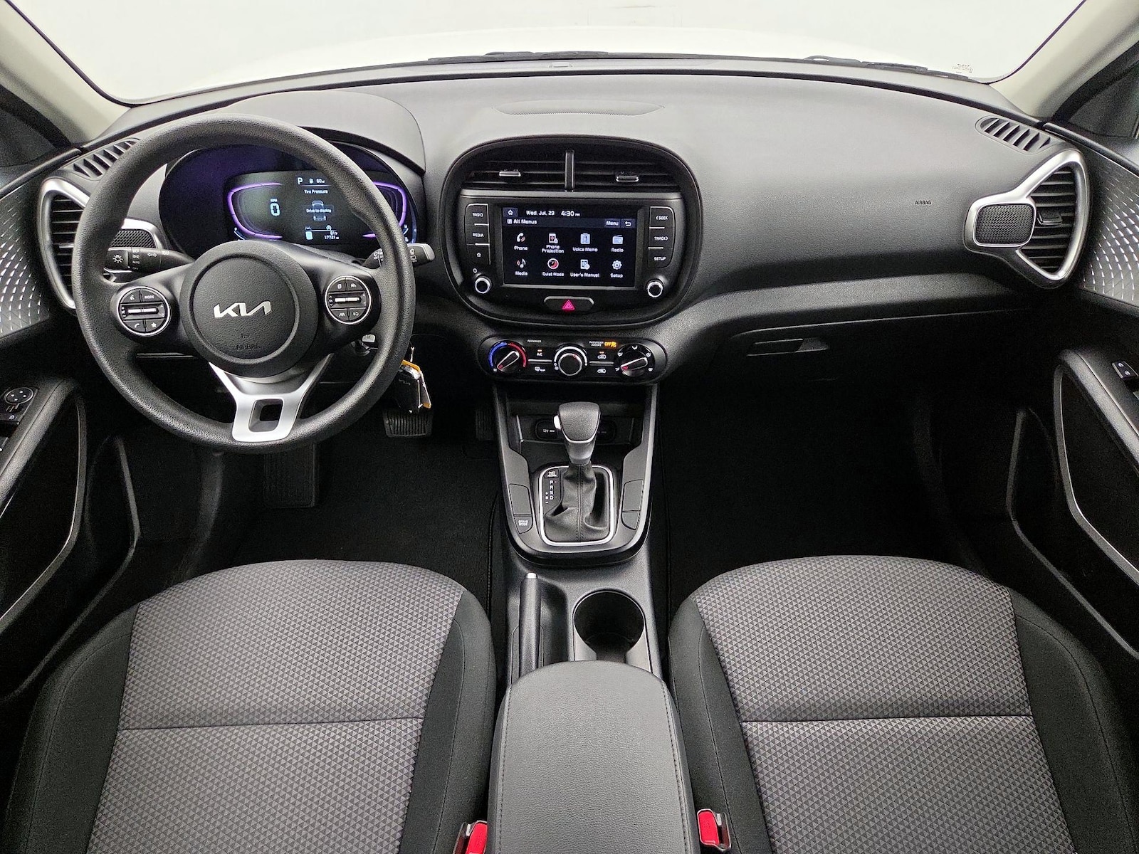 2025 Kia Soul LX - Photo 10