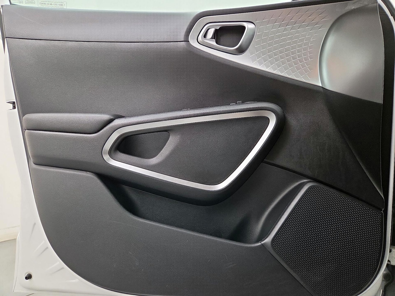 2025 Kia Soul LX - Photo 13