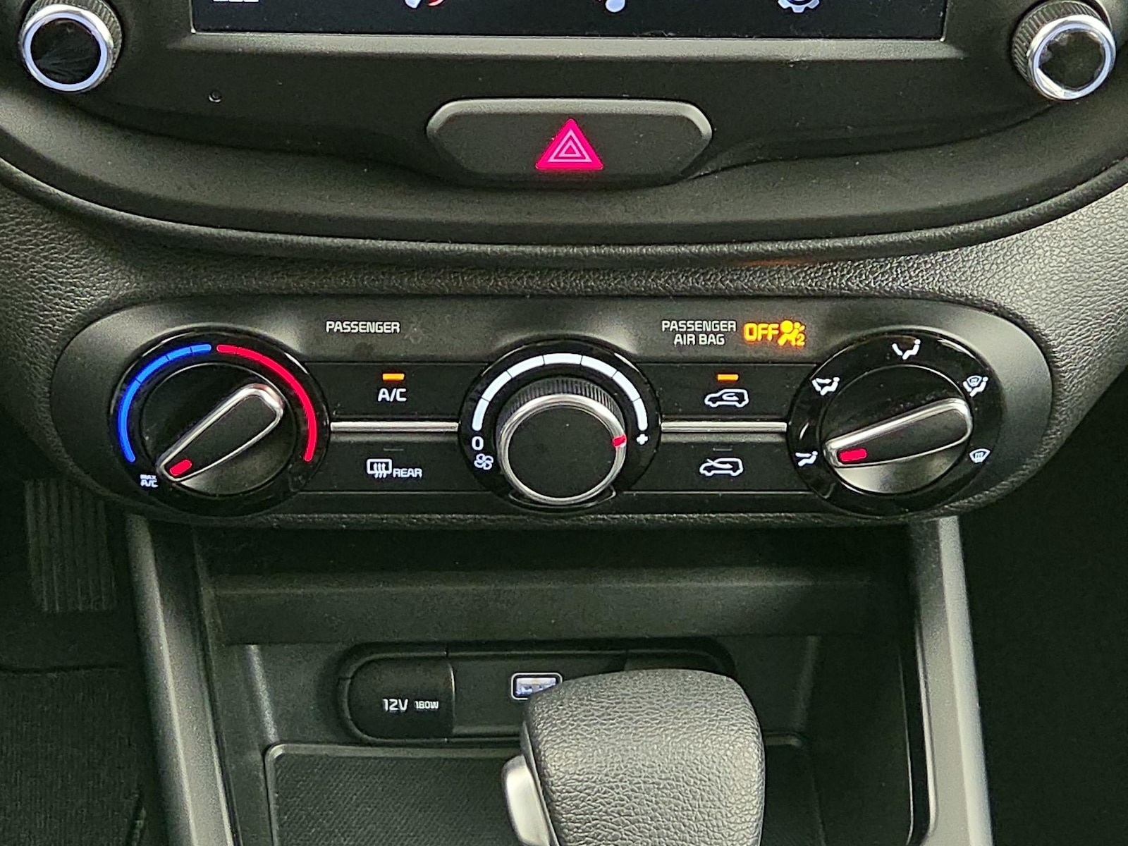 2025 Kia Soul LX - Photo 17