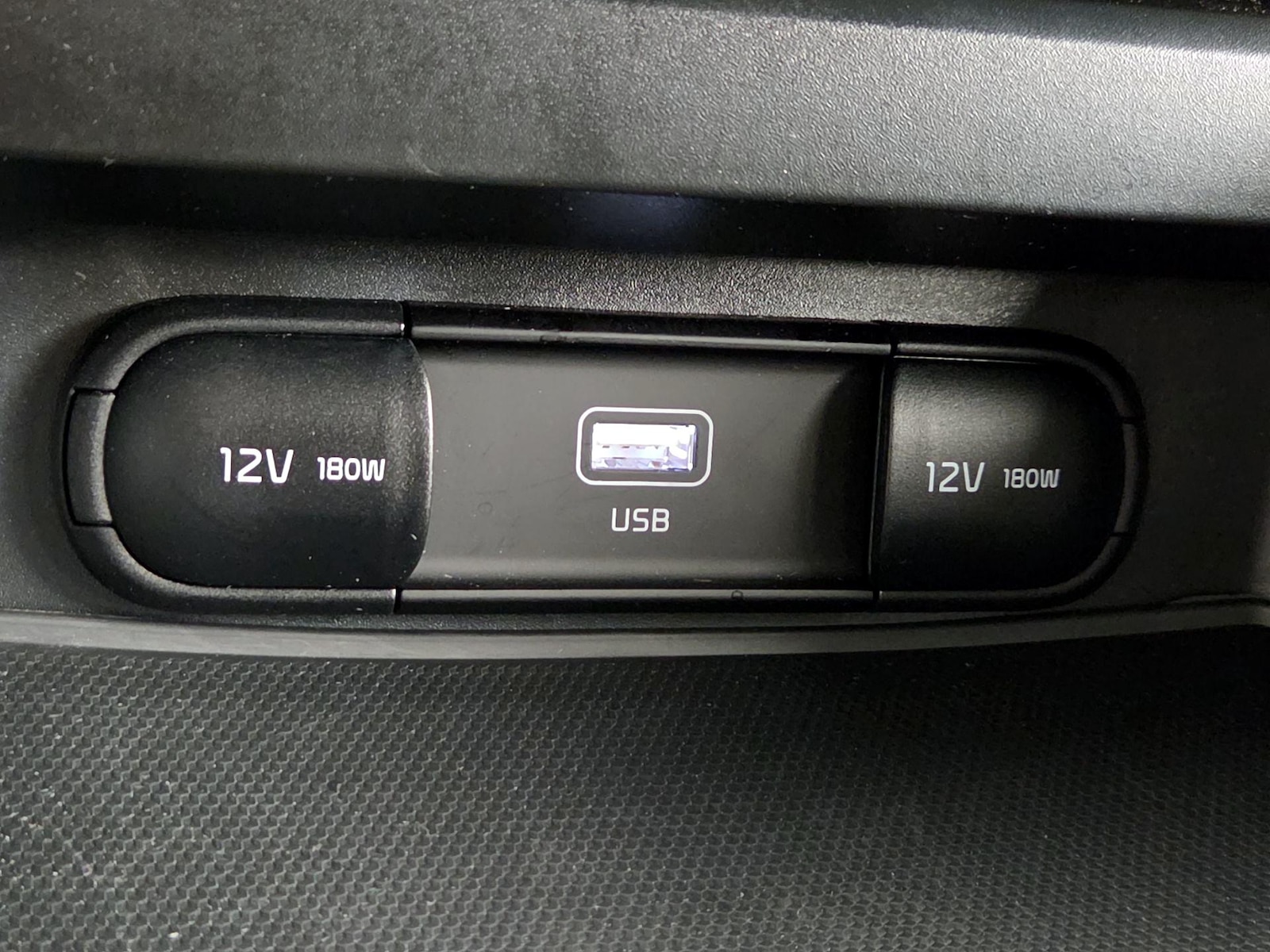 2025 Kia Soul LX - Photo 19