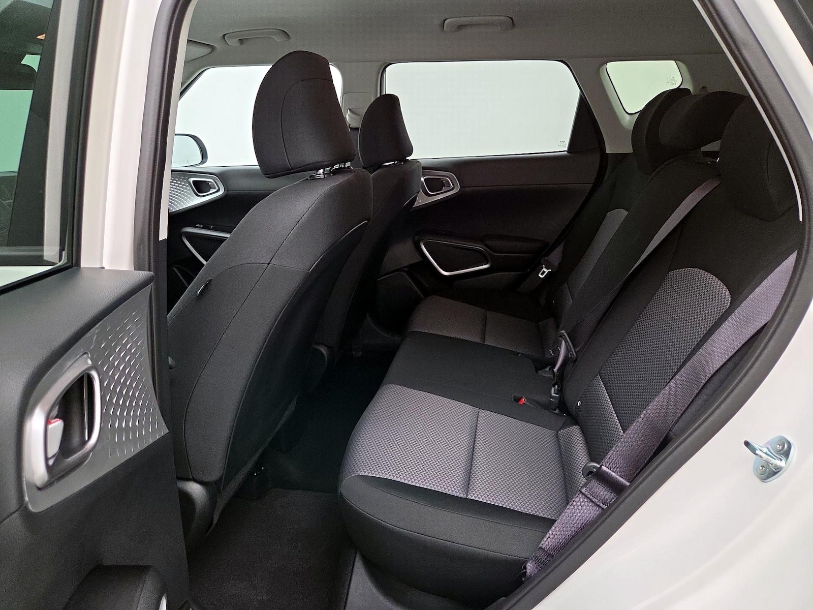 2025 Kia Soul LX - Photo 20