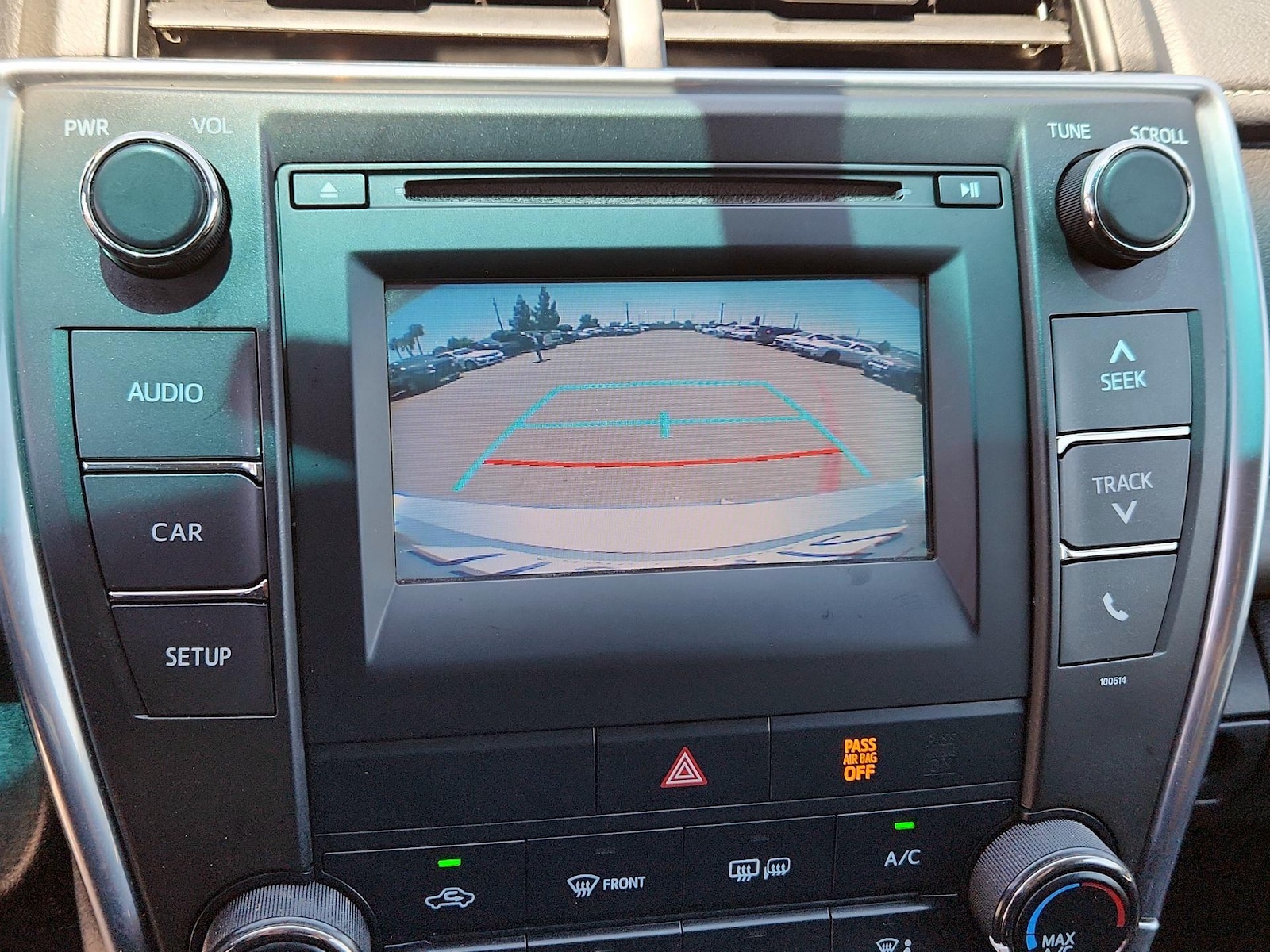 2016 Toyota Camry LE - Photo 14