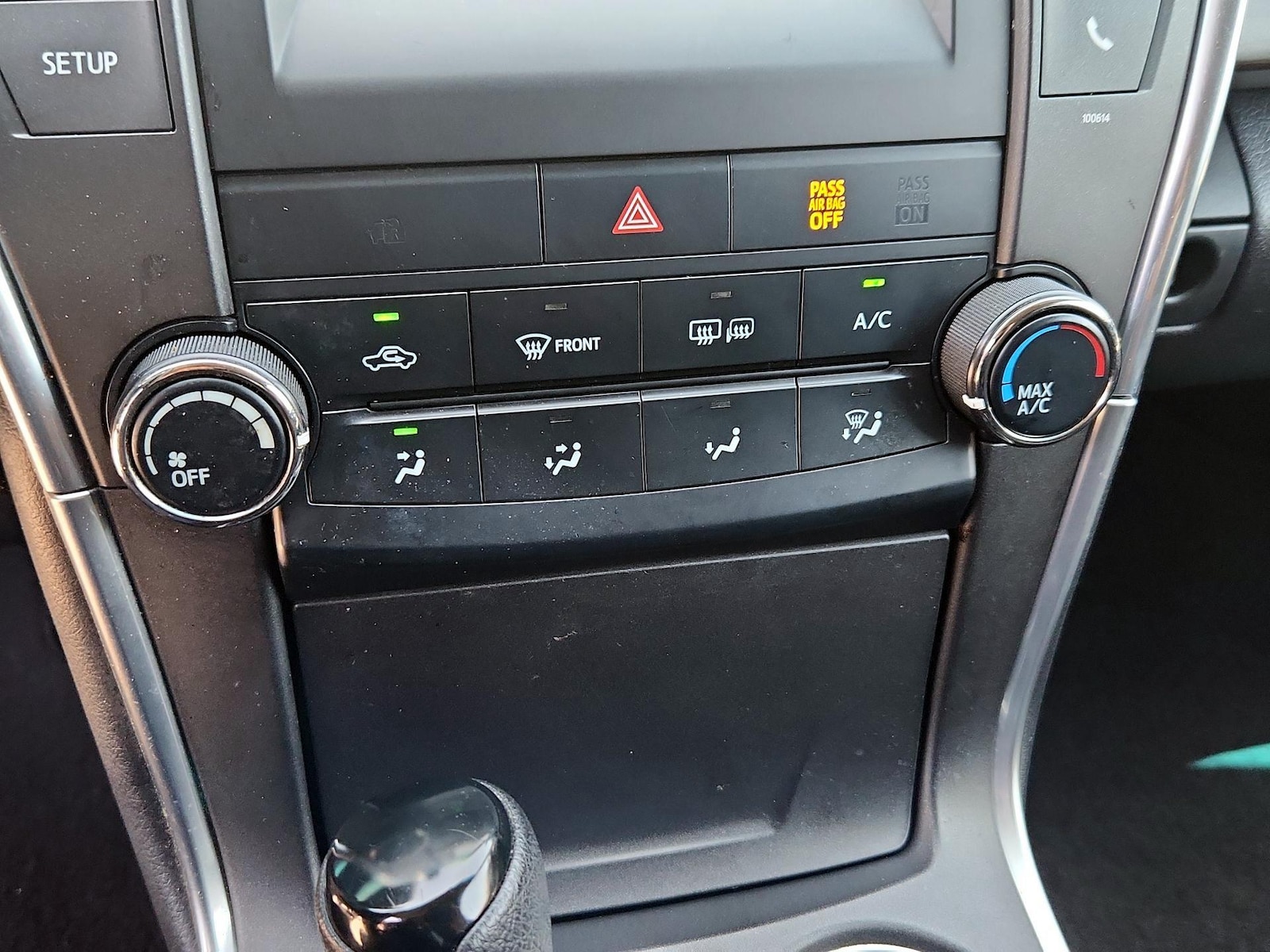 2016 Toyota Camry LE - Photo 16