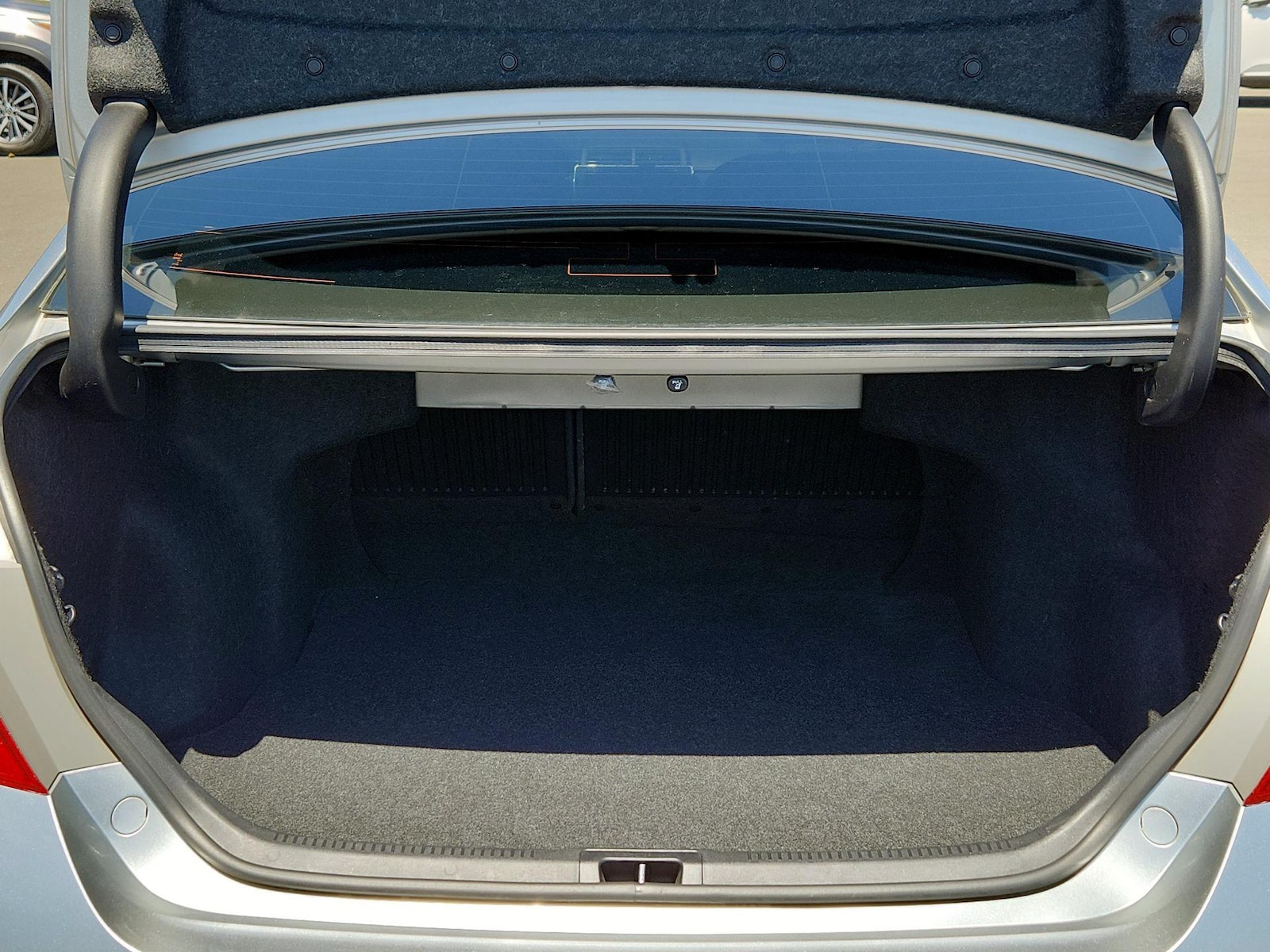 2016 Toyota Camry LE - Photo 20