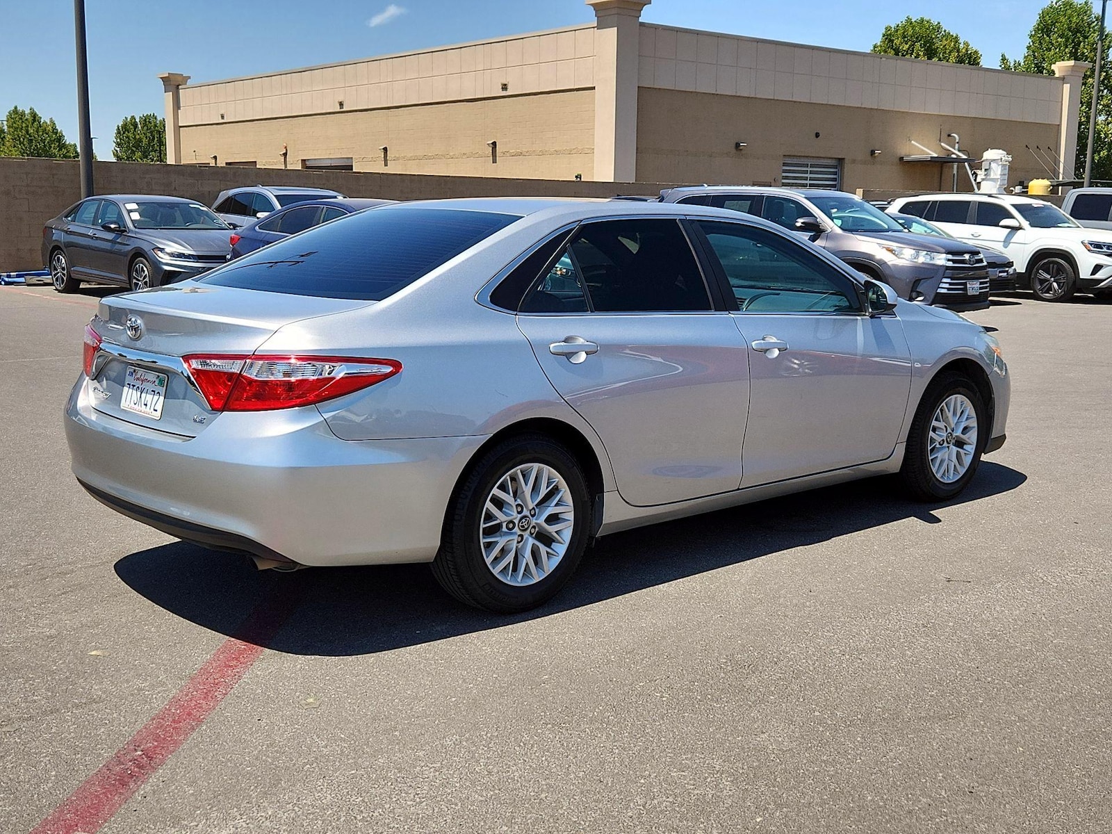 2016 Toyota Camry LE - Photo 6