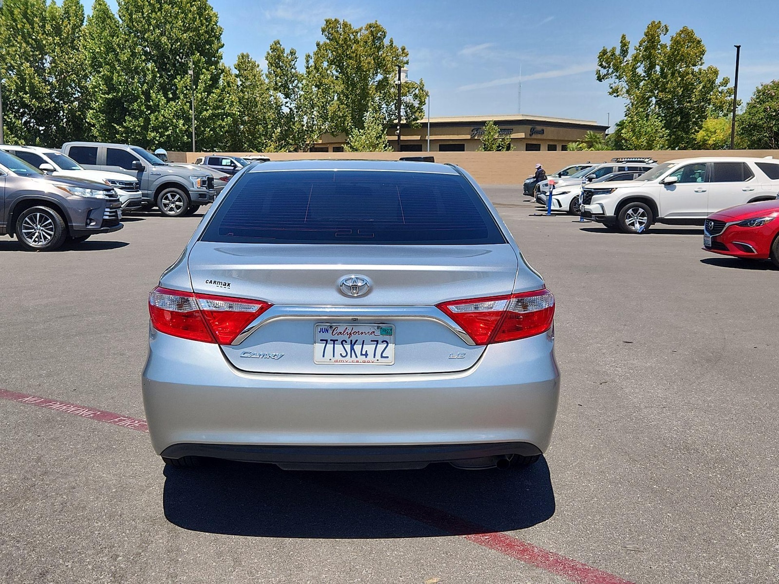 2016 Toyota Camry LE - Photo 7