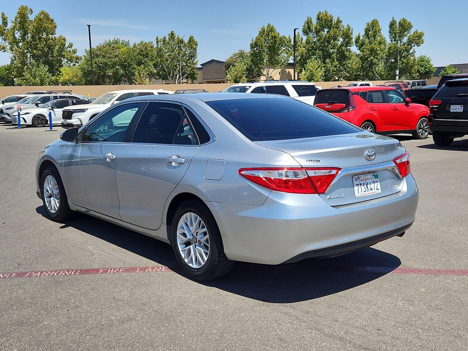 2016 Toyota Camry LE - Photo 8
