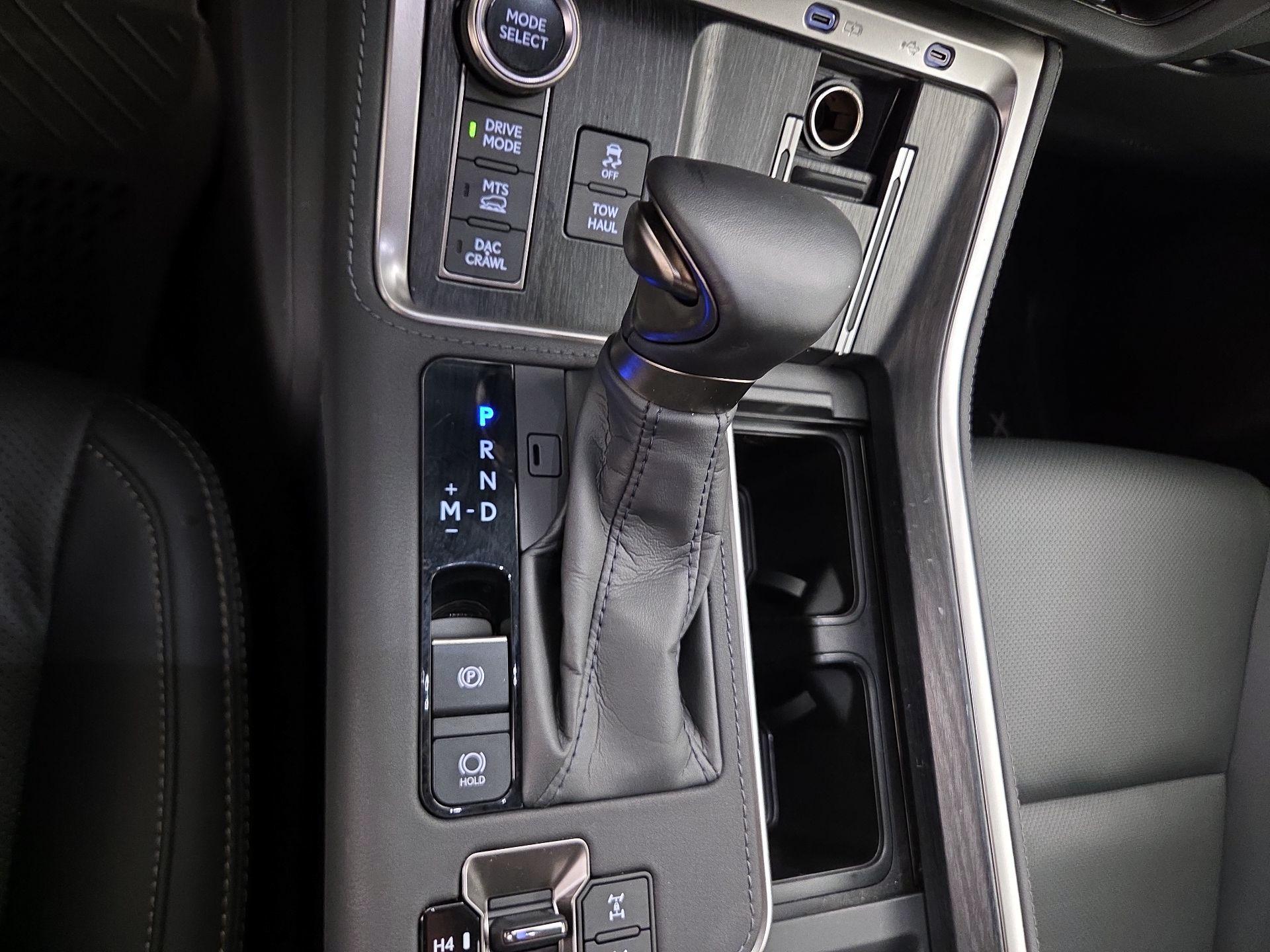 Thumbnail: 2025 Lexus GX - 18