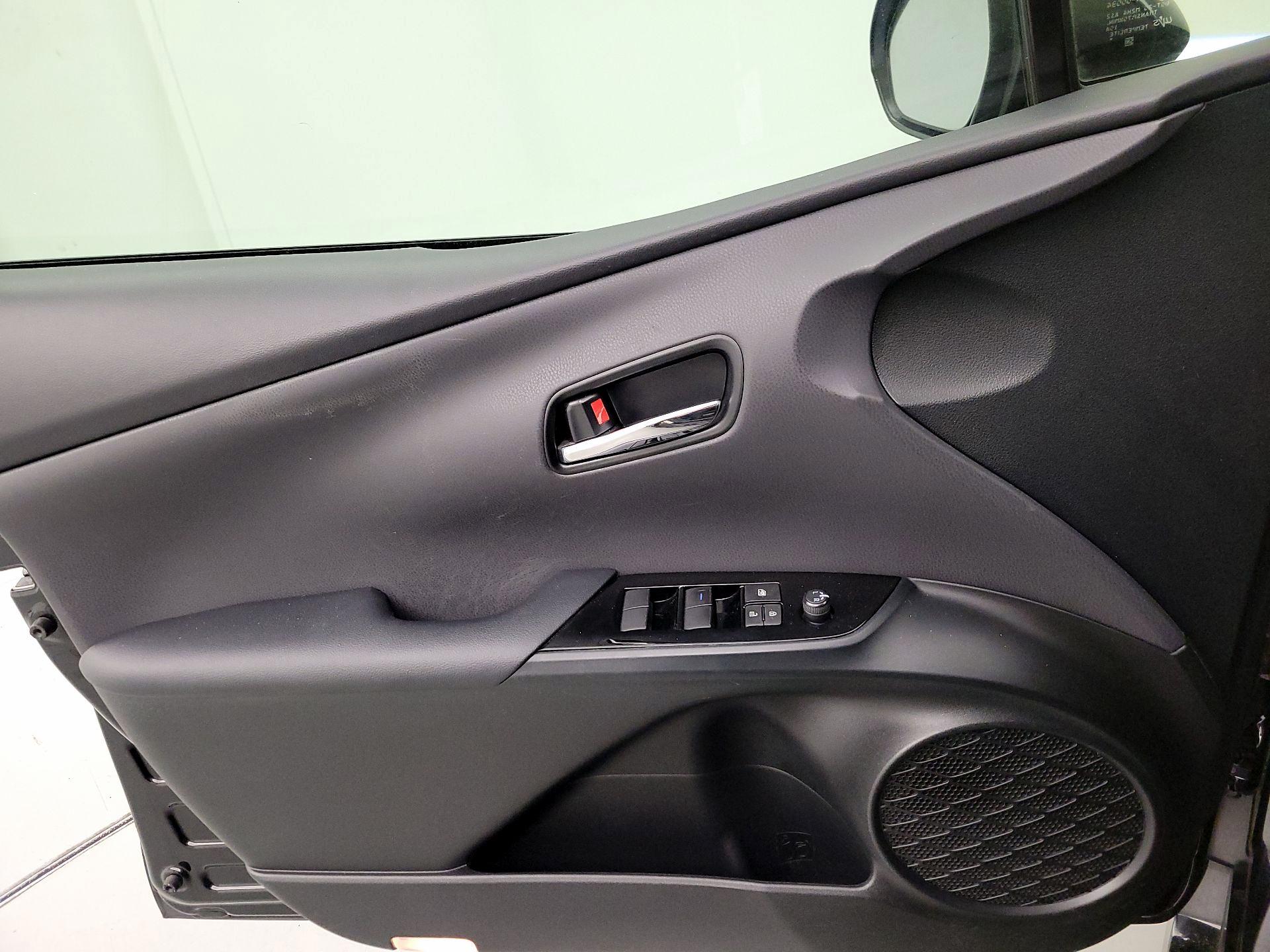 Thumbnail: 2021 Toyota Prius Prime - 12